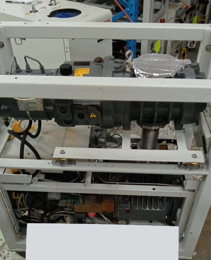 사진 사용됨 EDWARDS Lot of dry pumps 판매용