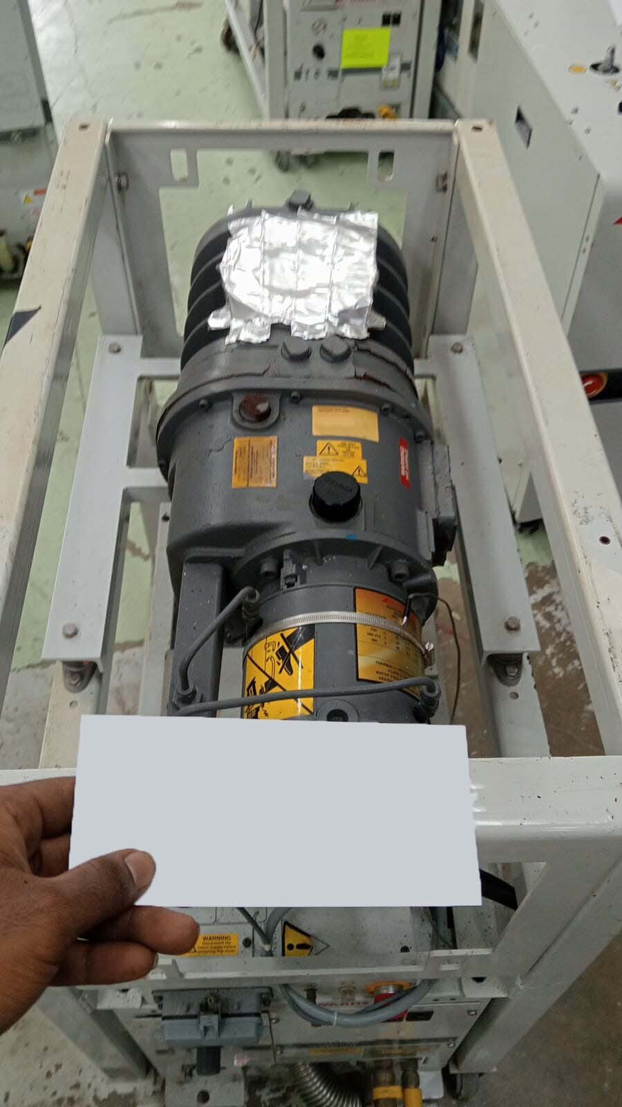 사진 사용됨 EDWARDS Lot of dry pumps 판매용