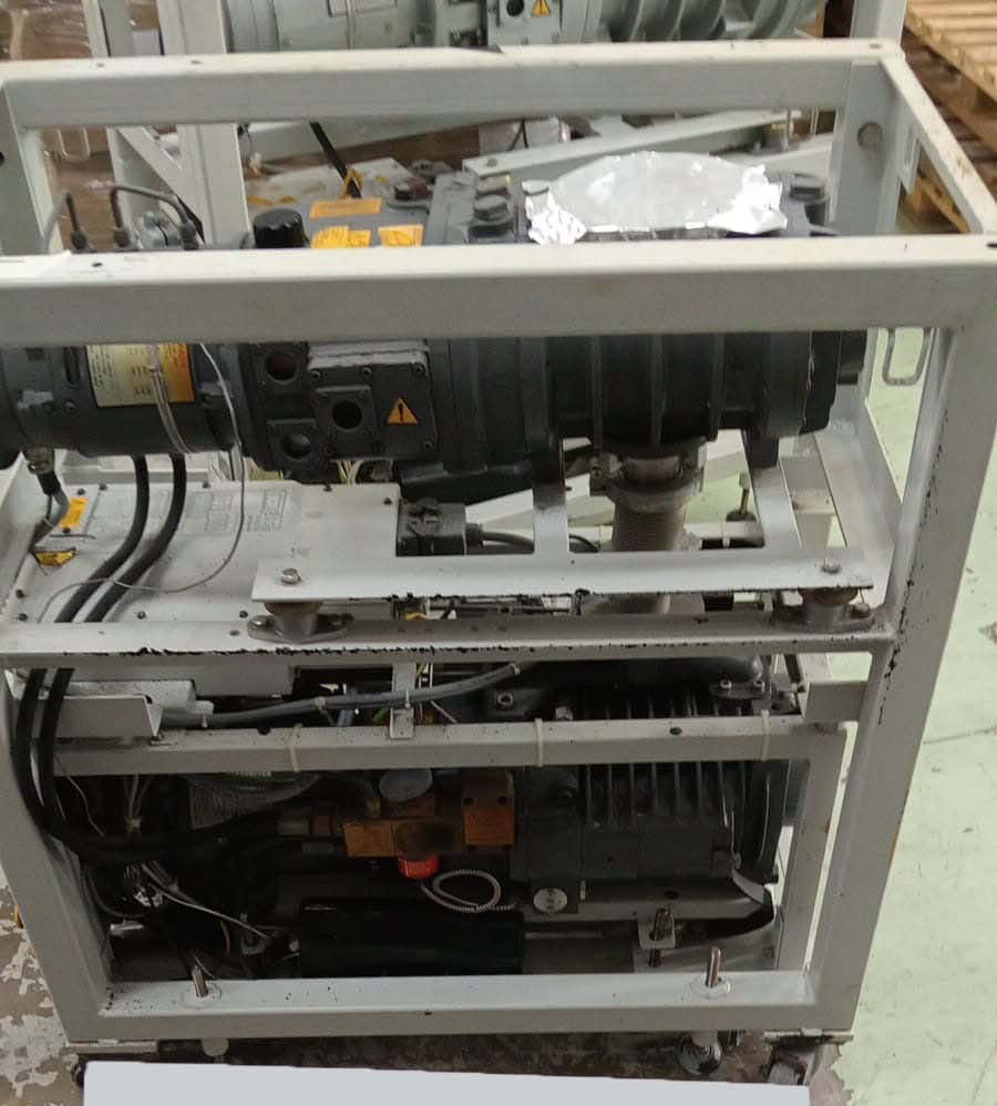 사진 사용됨 EDWARDS Lot of dry pumps 판매용