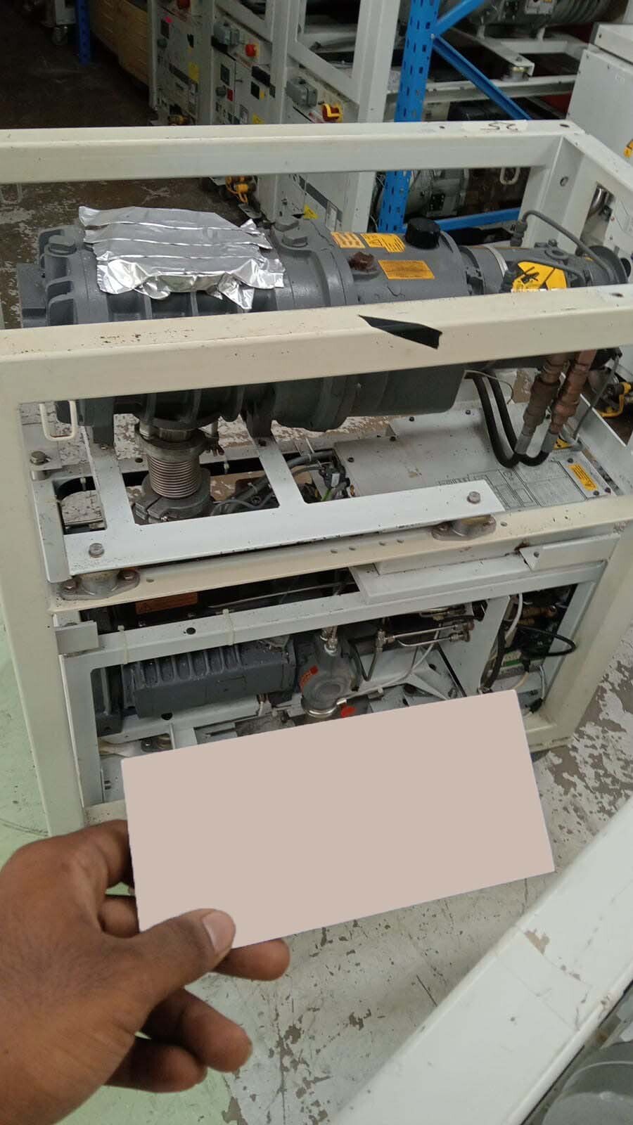 사진 사용됨 EDWARDS Lot of dry pumps 판매용