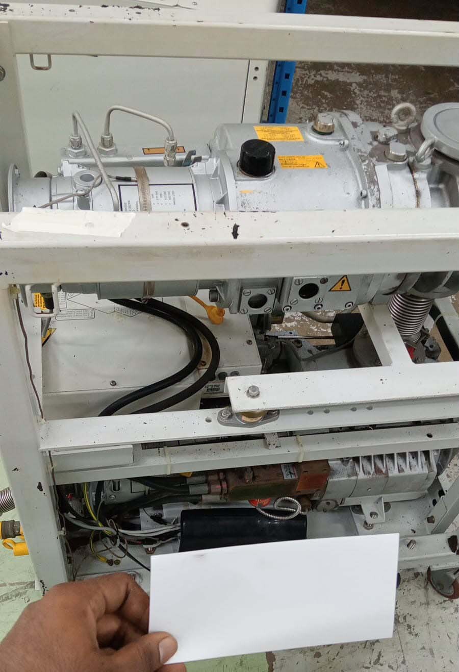 사진 사용됨 EDWARDS Lot of dry pumps 판매용