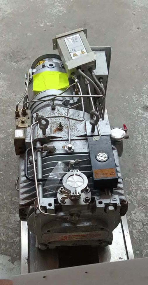 사진 사용됨 EDWARDS Lot of dry pumps 판매용