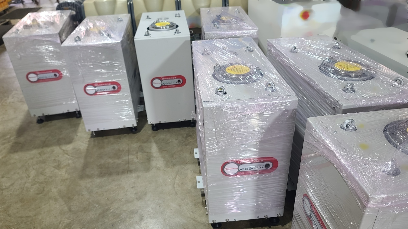 圖為 已使用的 EDWARDS Lot of pumps 待售