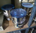 Foto Verwendet EDWARDS Lot of turbo molecular pumps Zum Verkauf