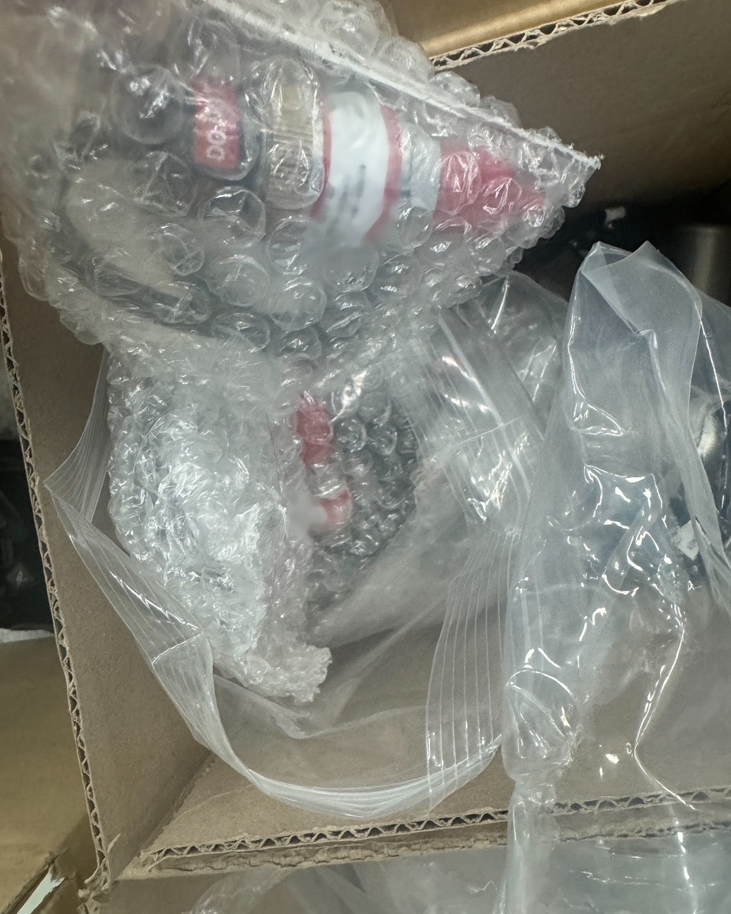 Photo Utilisé EDWARDS Oxide chambers for P5000 EMxP+ À vendre