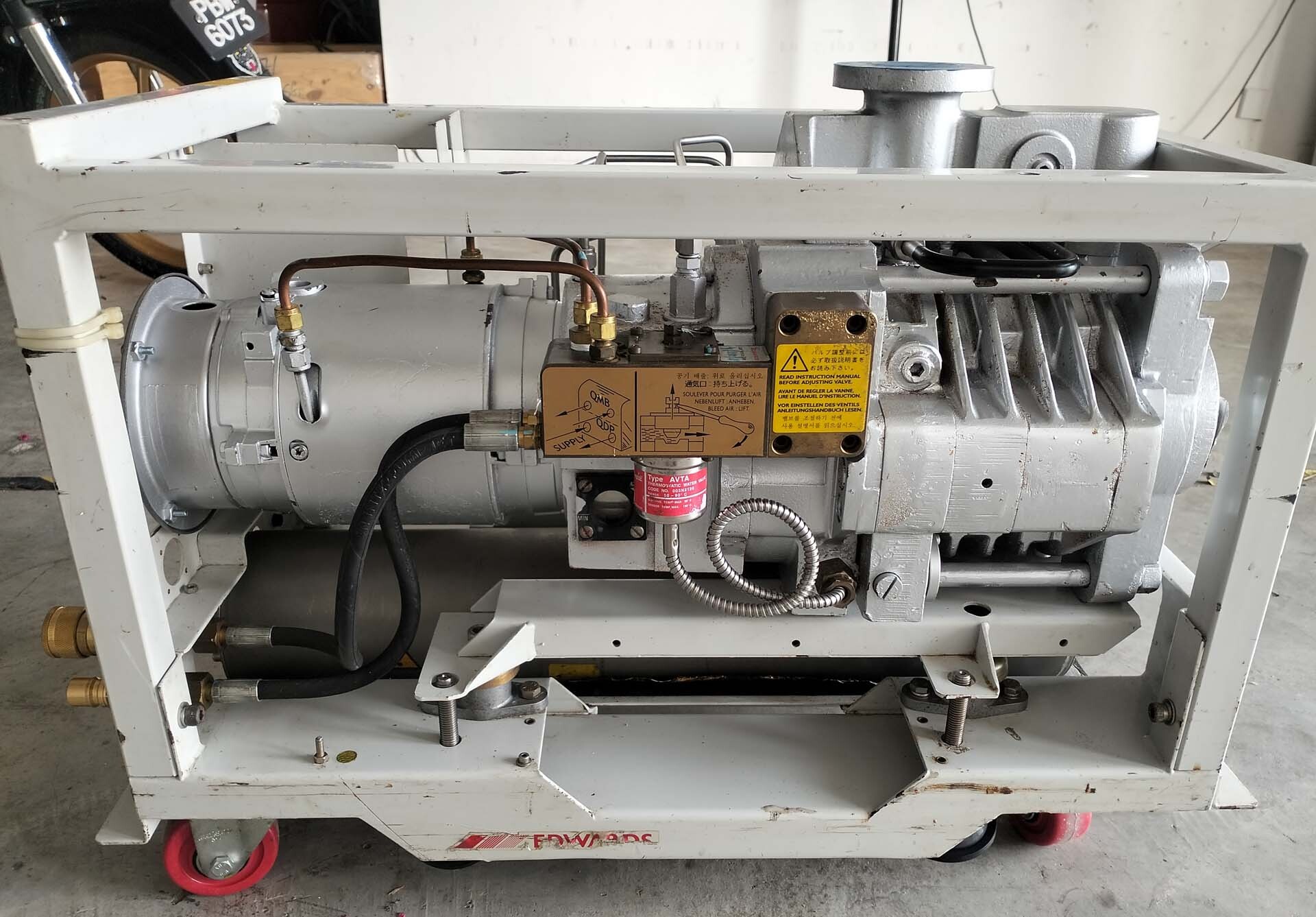 Photo Used EDWARDS iQDP40 For Sale