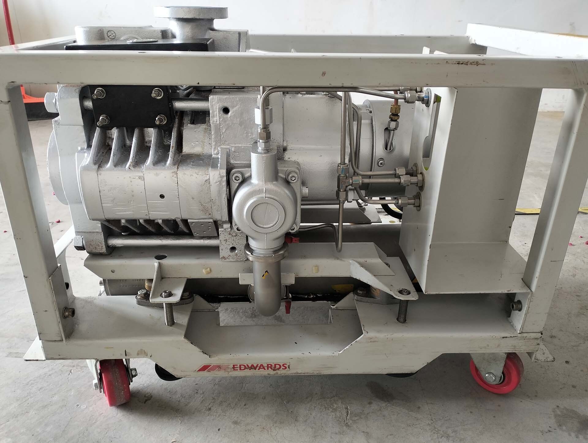 Photo Used EDWARDS iQDP40 For Sale