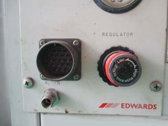 Foto Verwendet EDWARDS QDP80 / QMB250 Zum Verkauf