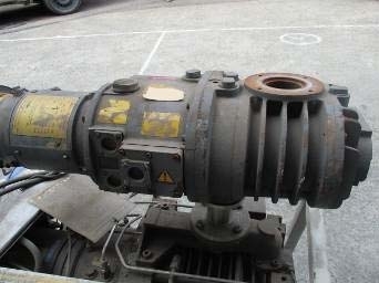 Photo Used EDWARDS QDP80 / QMB250 For Sale