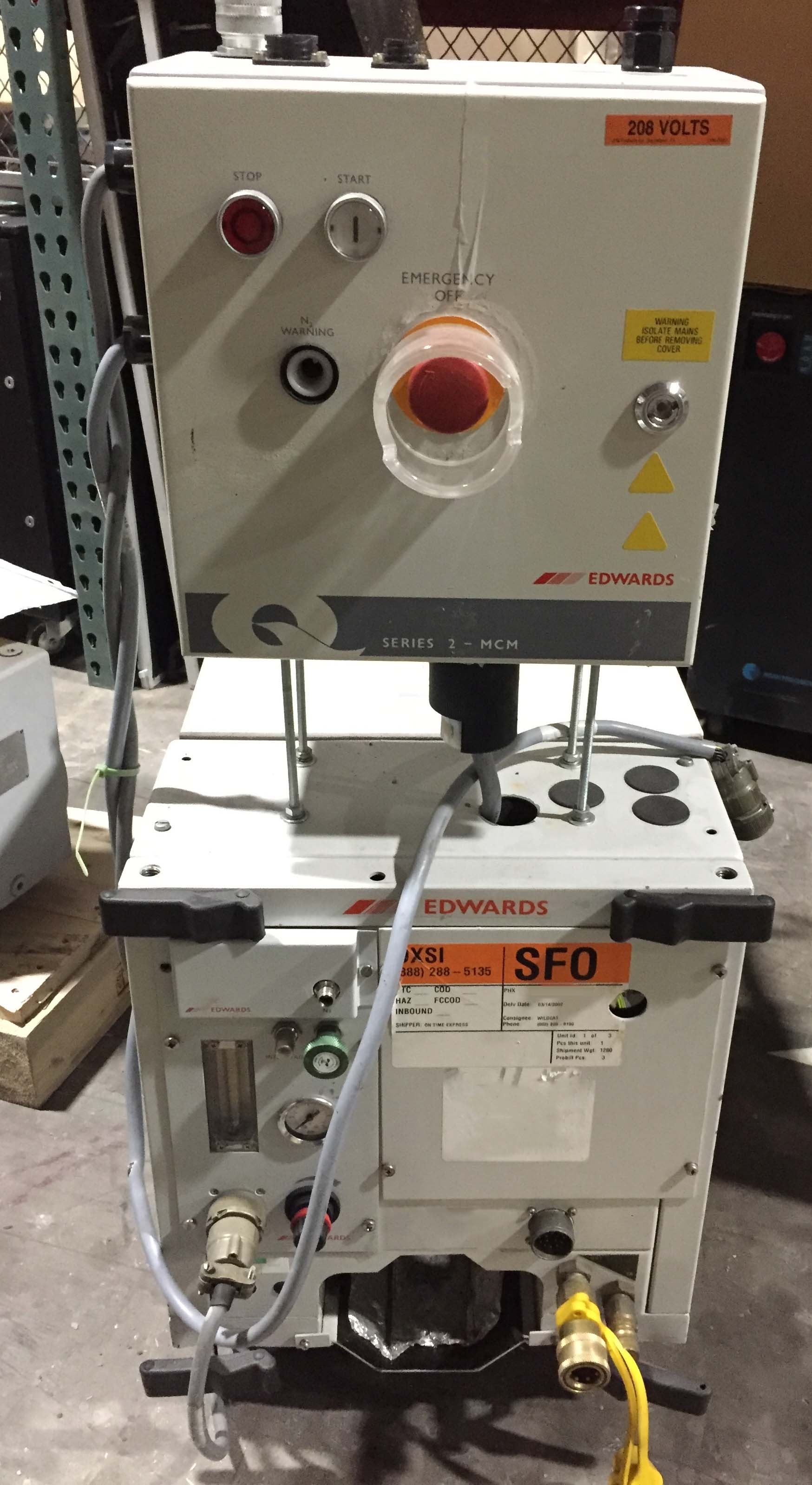 Photo Used EDWARDS QDP80 / QMB250 For Sale