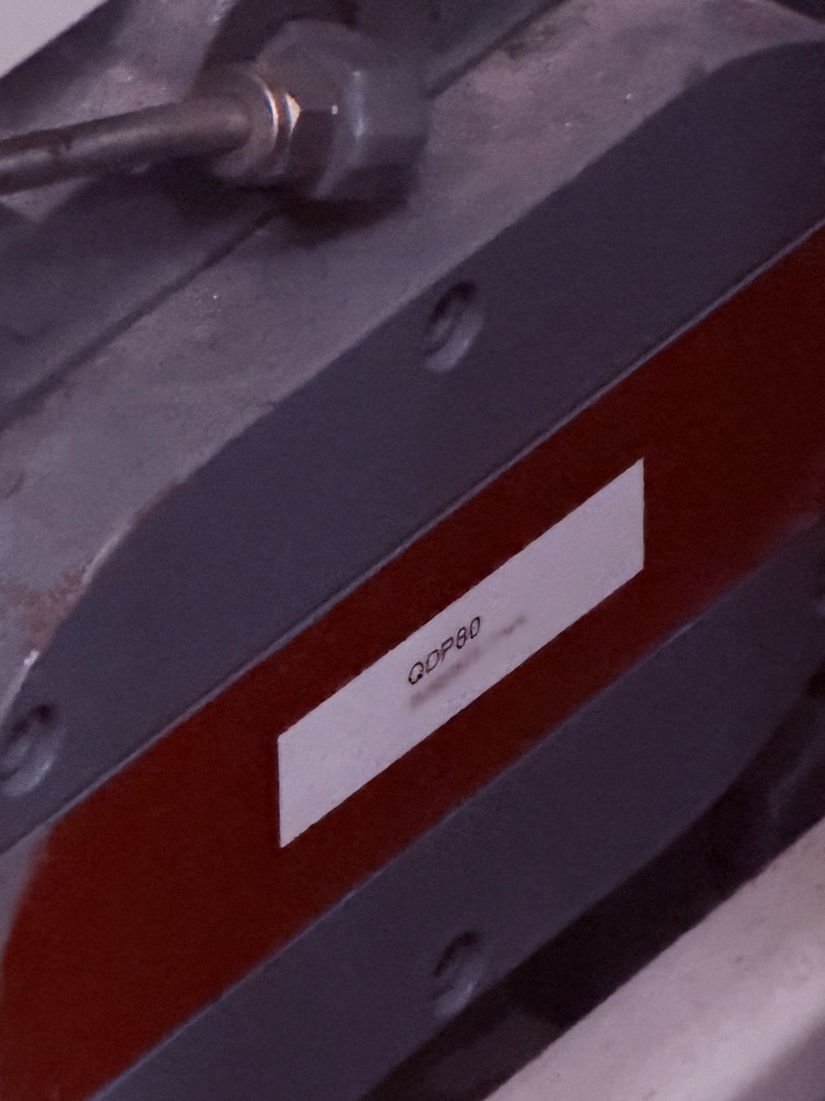 Foto Verwendet EDWARDS QDP80 Zum Verkauf