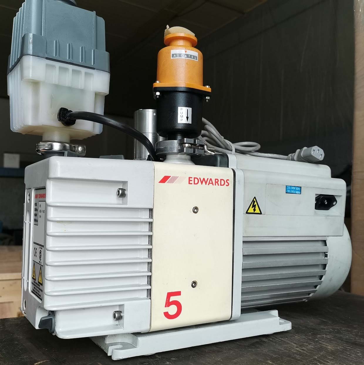 フォト（写真） 使用される EDWARDS RV5 販売のために