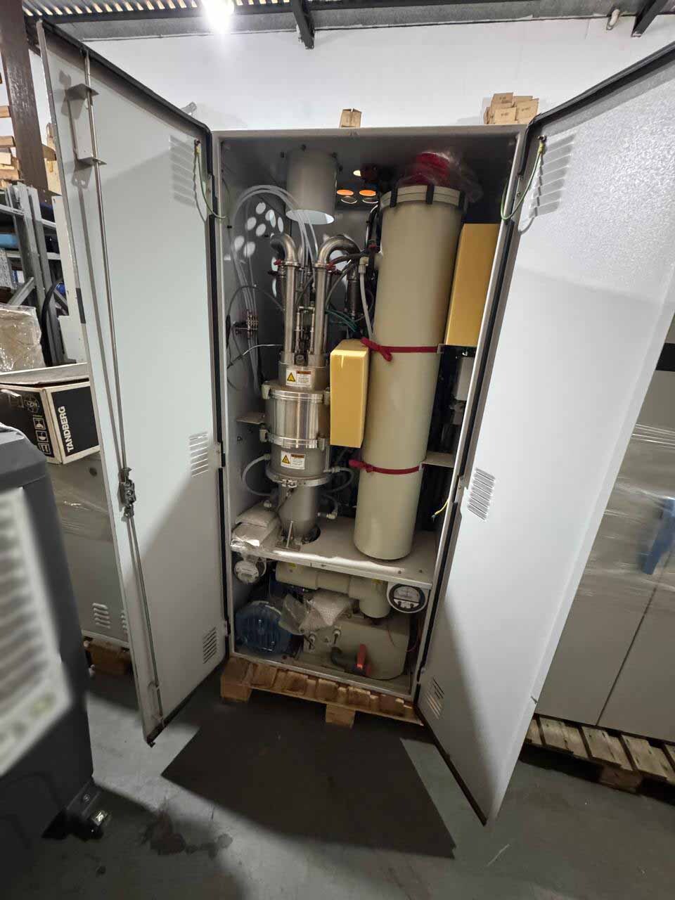 Photo Utilisé EDWARDS TCS-4 À vendre