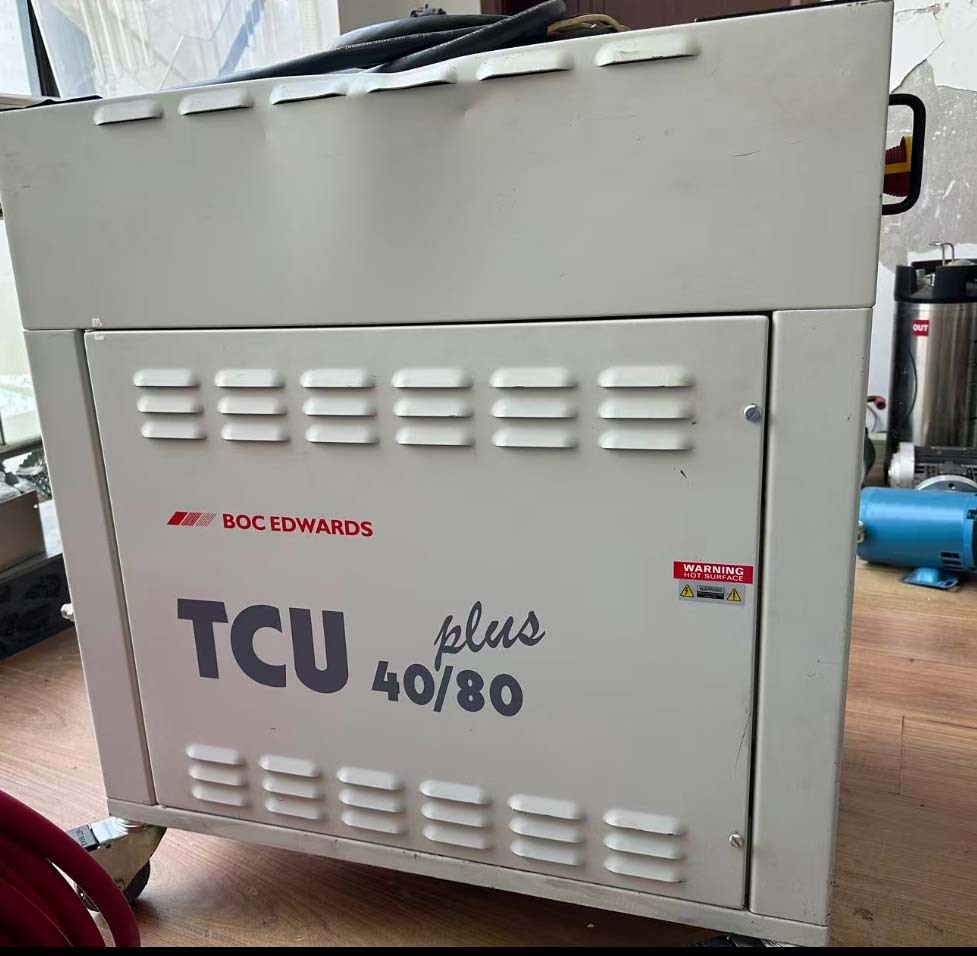 Foto Verwendet EDWARDS TCU 40 / 80 Plus Zum Verkauf