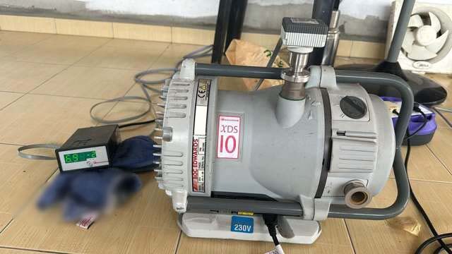 Photo Used EDWARDS XDS10 For Sale