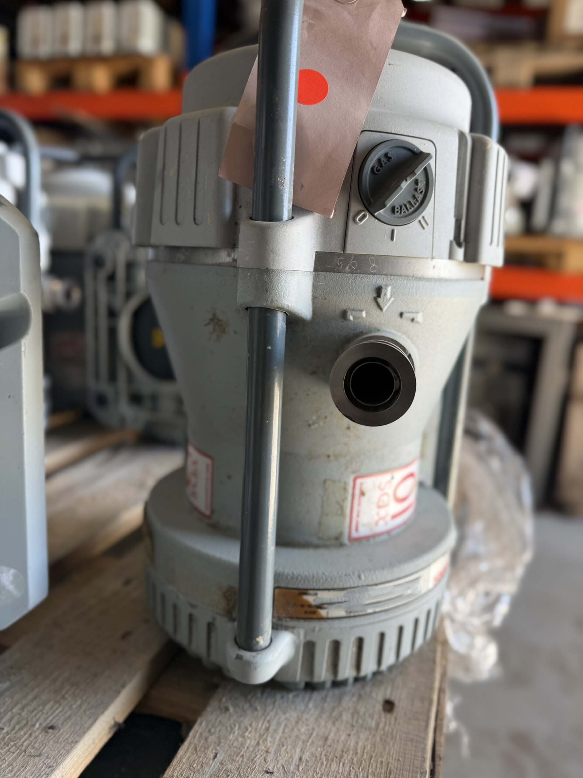 Foto Verwendet EDWARDS XDS10 Zum Verkauf