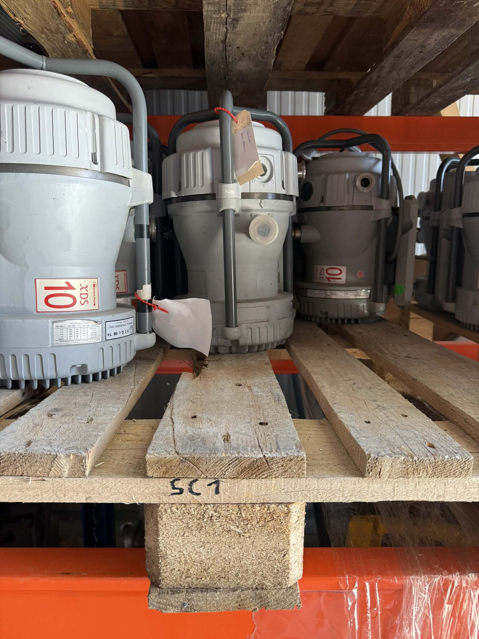 Foto Verwendet EDWARDS XDS10 Zum Verkauf