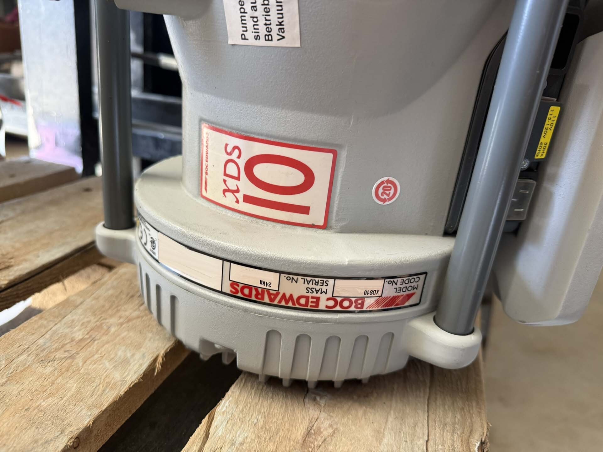 Foto Verwendet EDWARDS XDS10 Zum Verkauf
