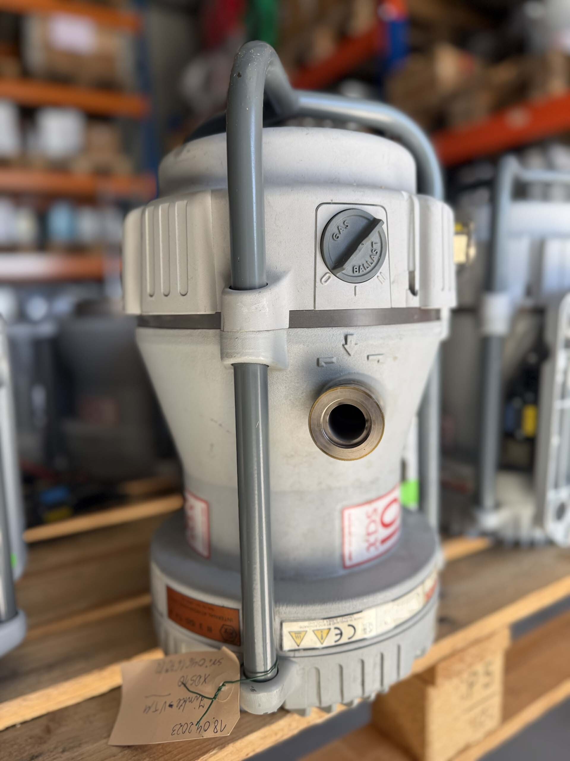 Foto Verwendet EDWARDS XDS10 Zum Verkauf