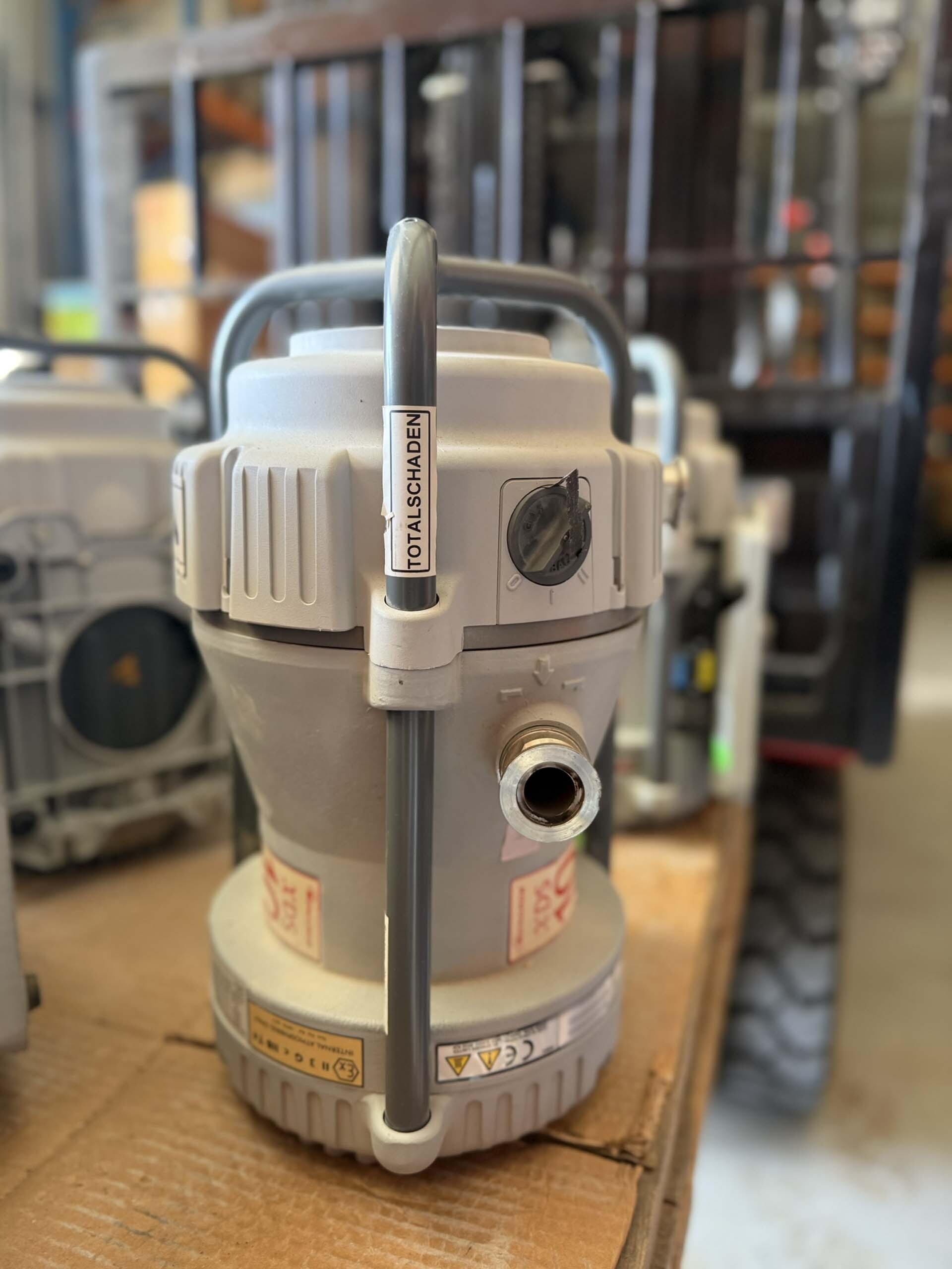 Foto Verwendet EDWARDS XDS10 Zum Verkauf