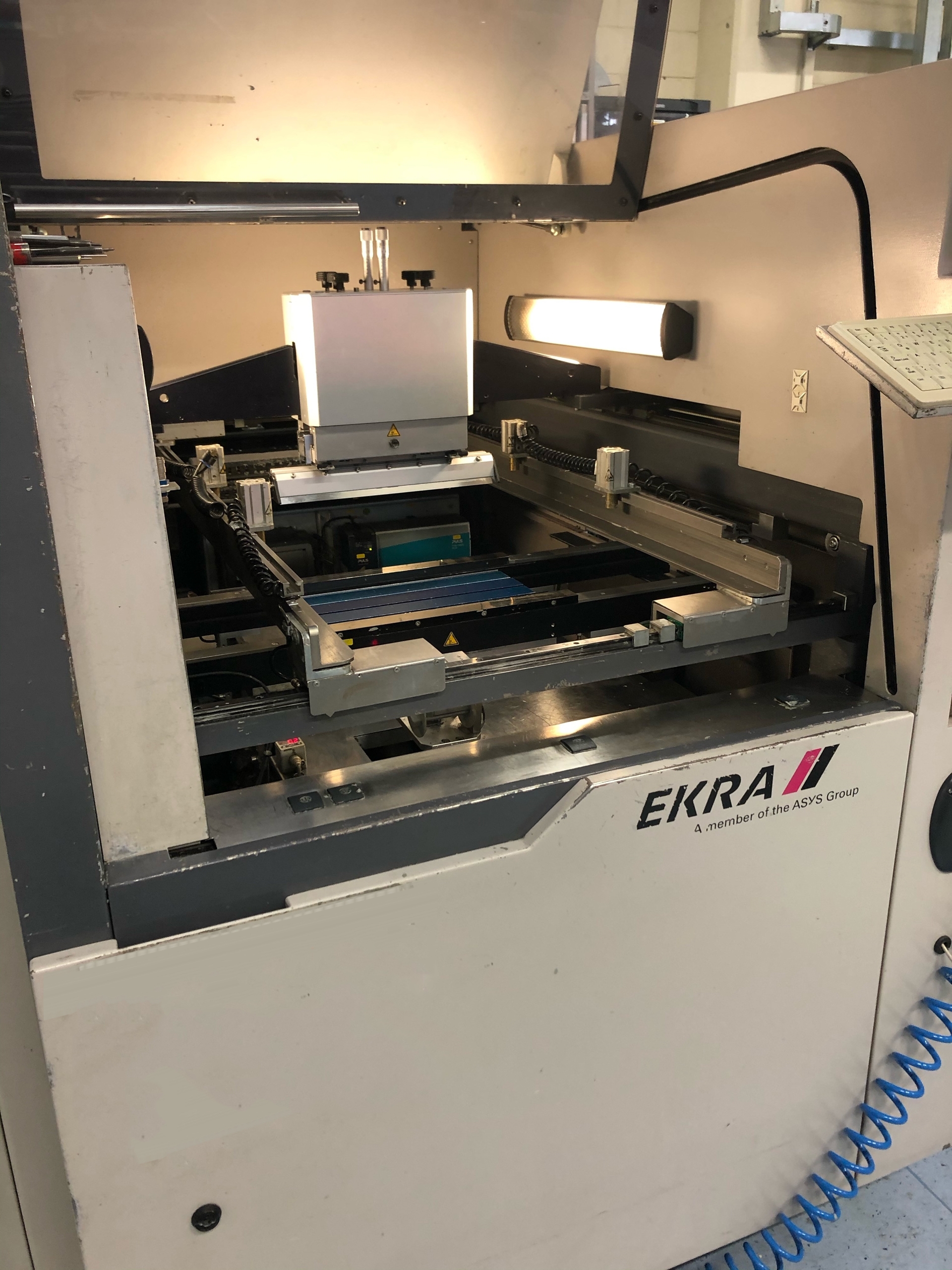 Photo Used EKRA X4 For Sale