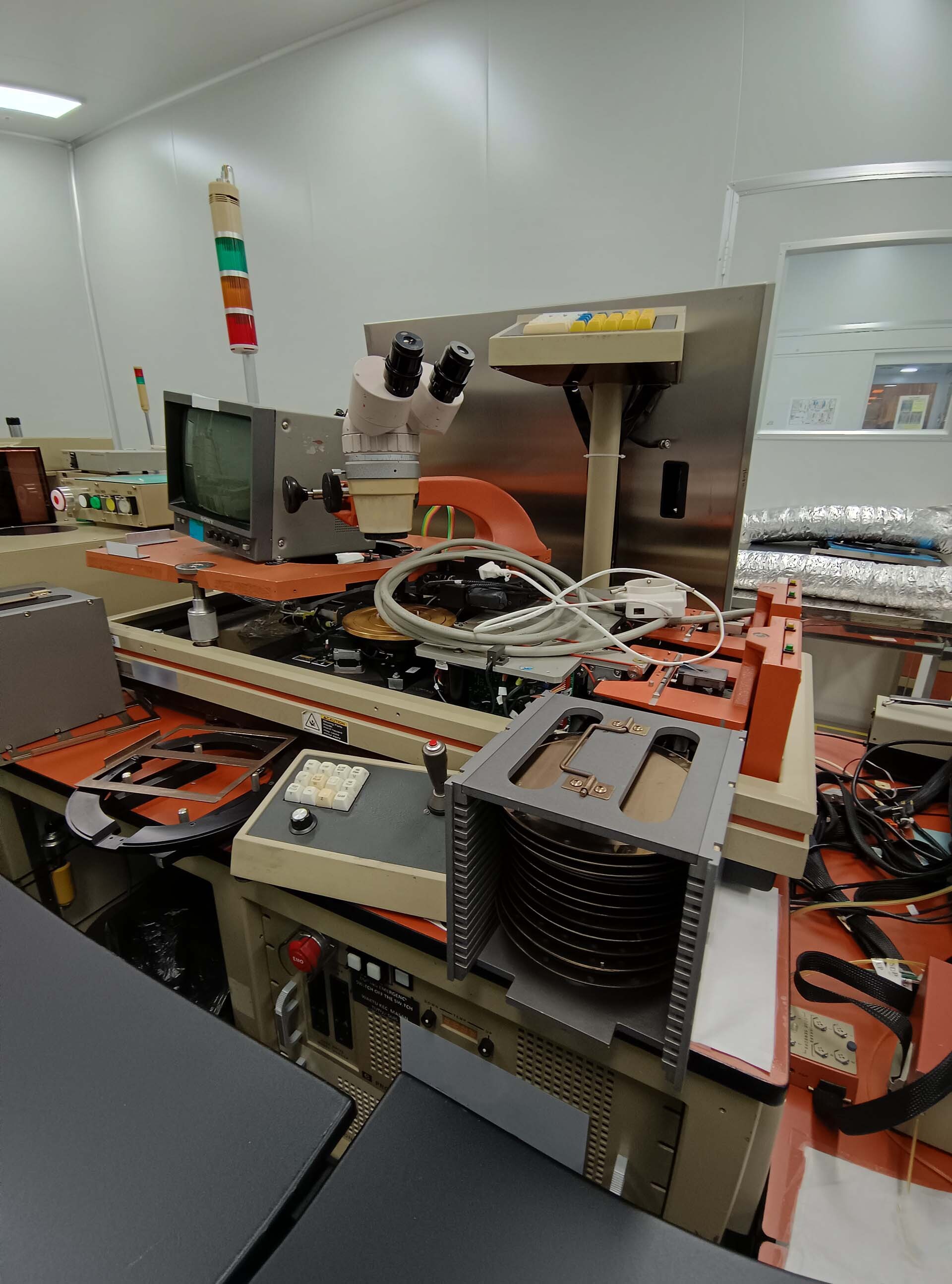 Photo Used ELECTROGLAS / EG 2001CXE For Sale