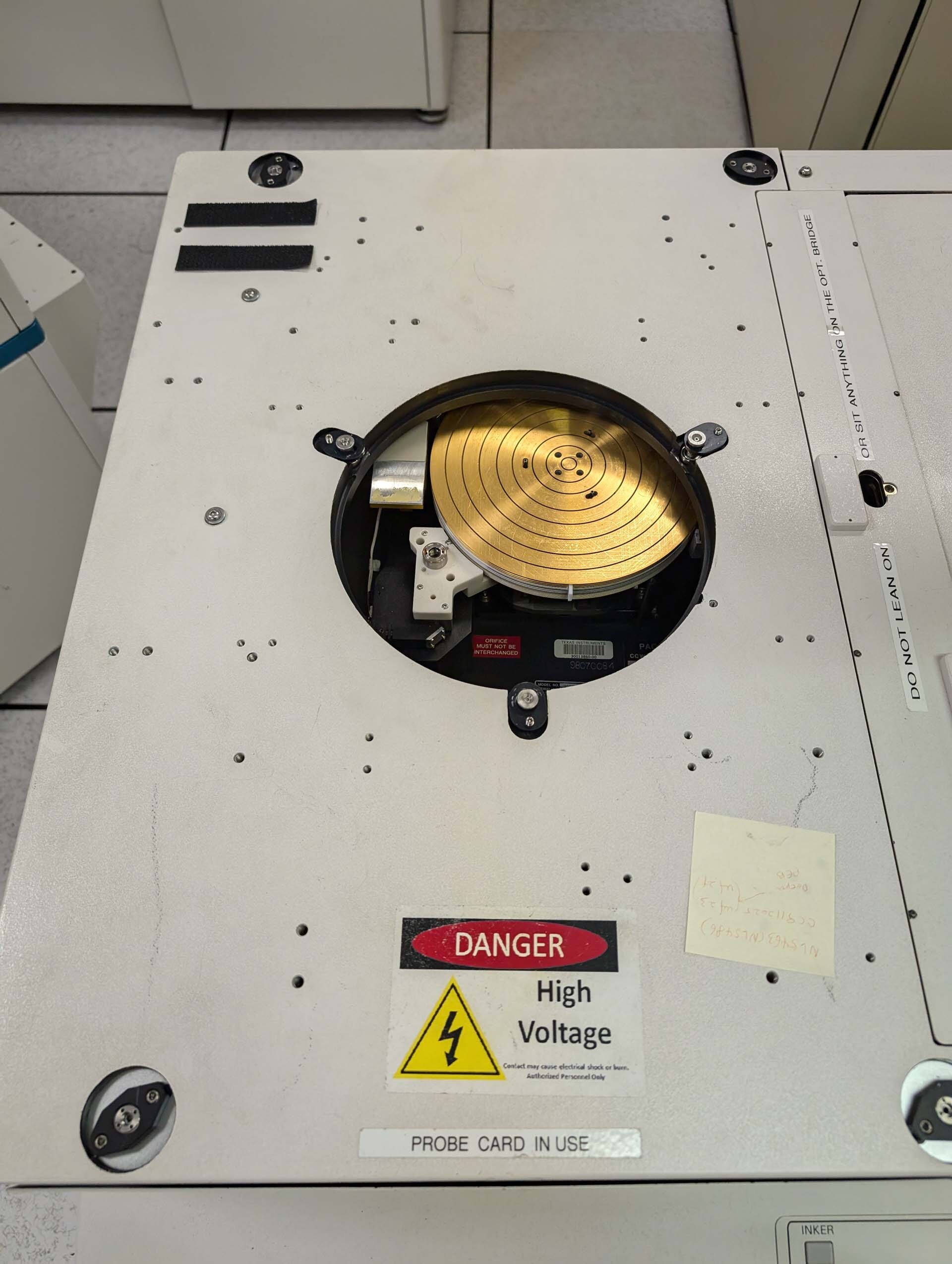 Photo Used ELECTROGLAS / EG 4090 For Sale