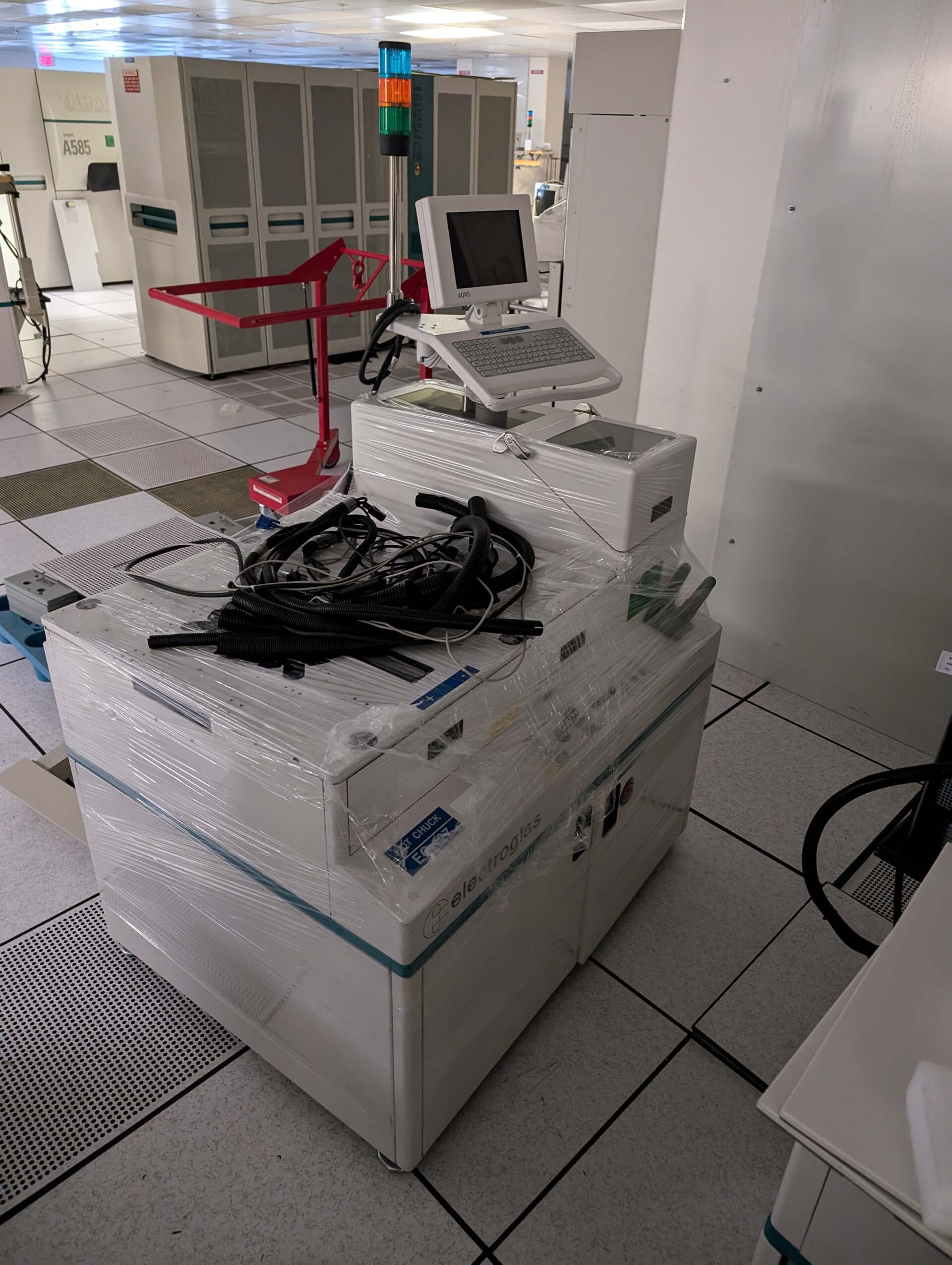 Photo Used ELECTROGLAS / EG 4090 For Sale