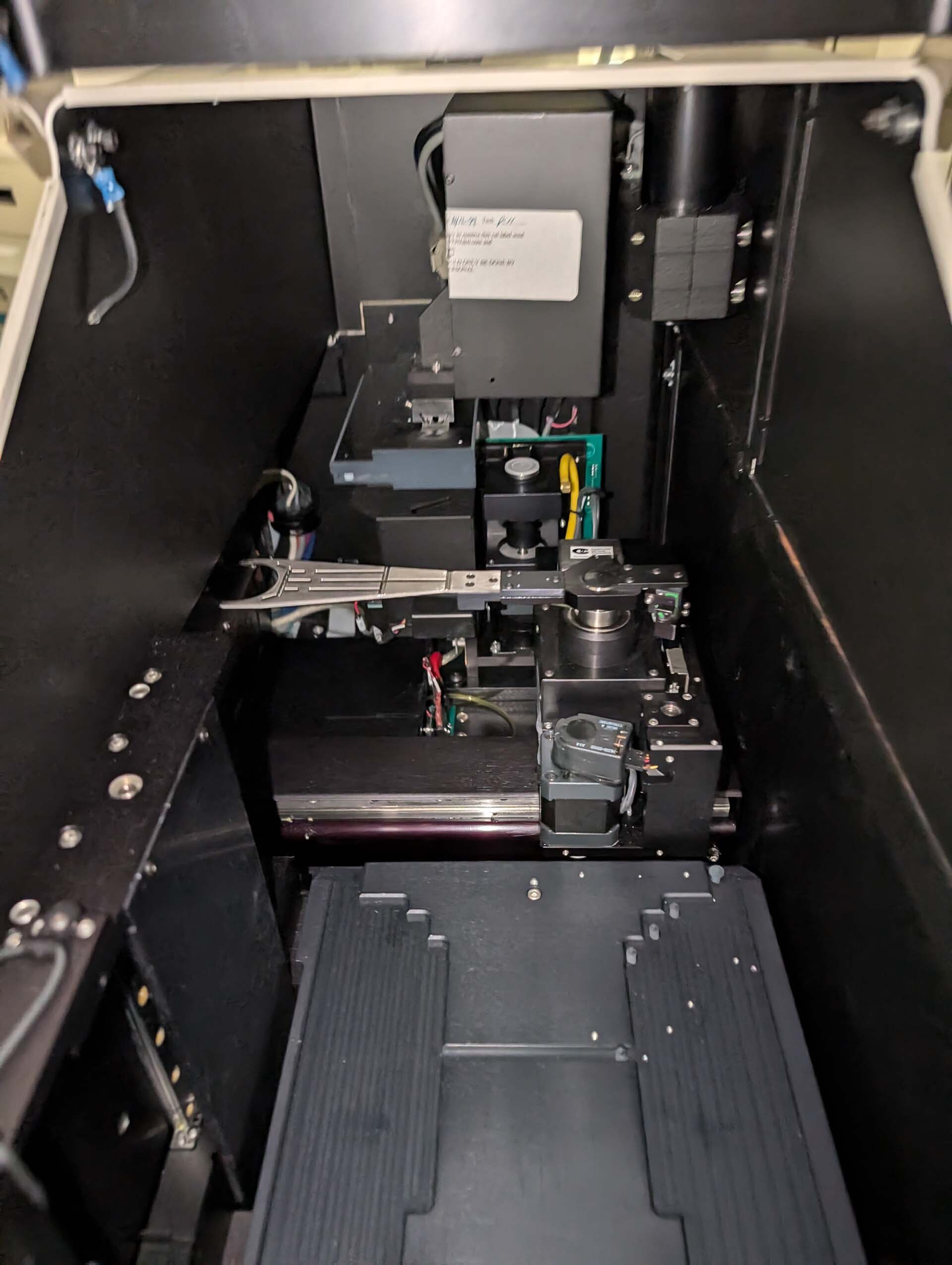Photo Used ELECTROGLAS / EG 4090 For Sale