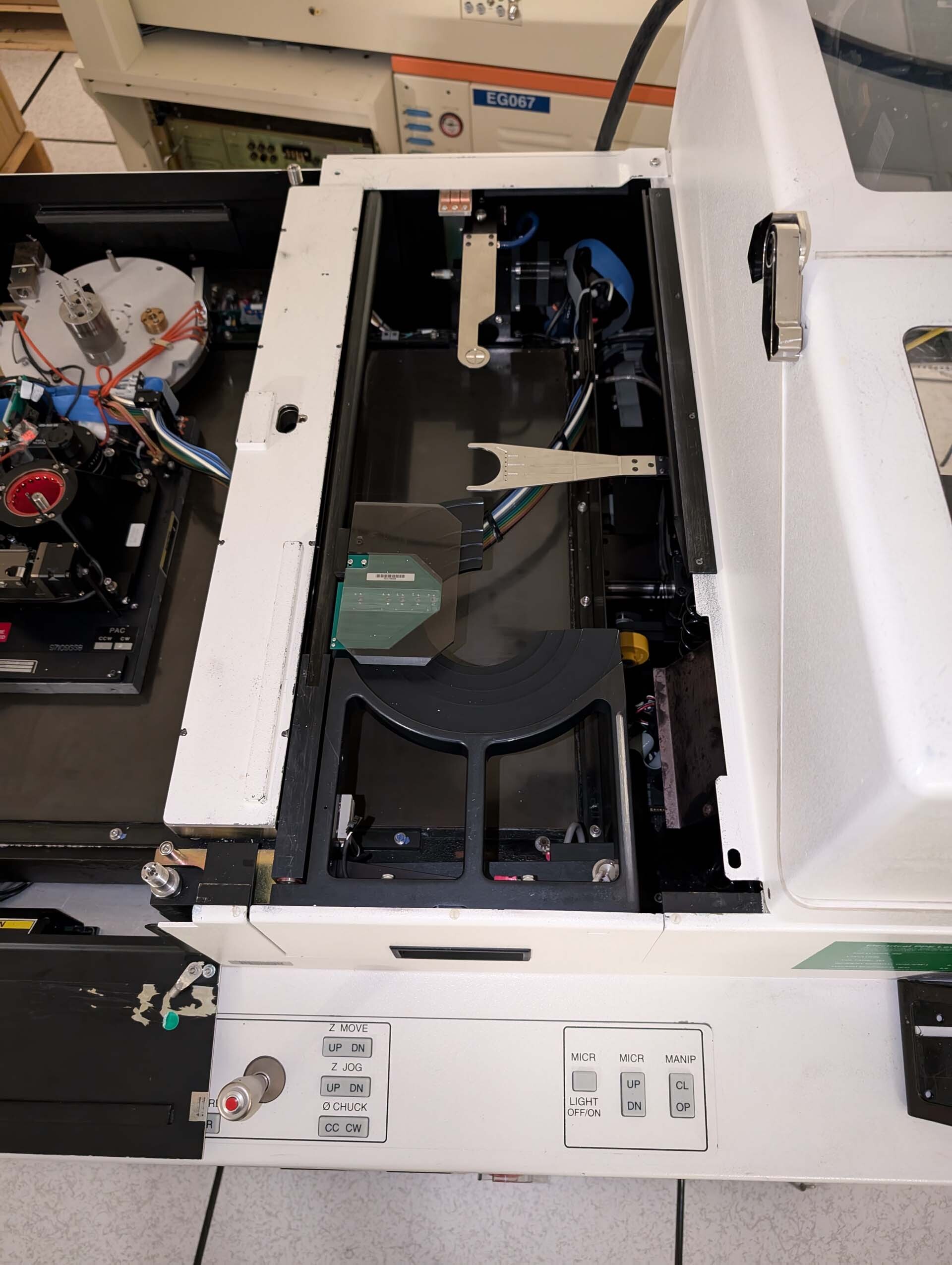 Photo Used ELECTROGLAS / EG 4090 For Sale