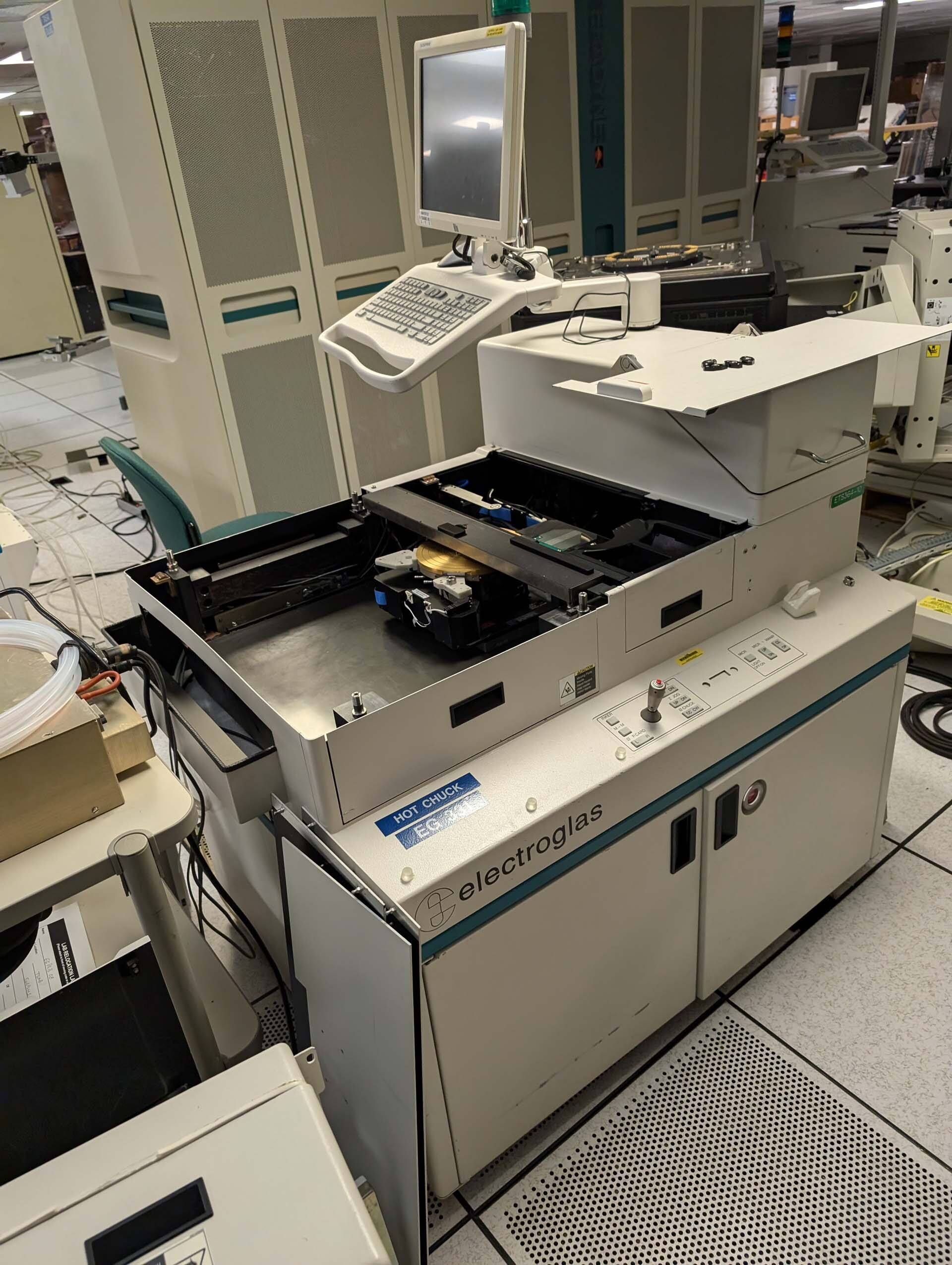Photo Used ELECTROGLAS / EG 4090 For Sale