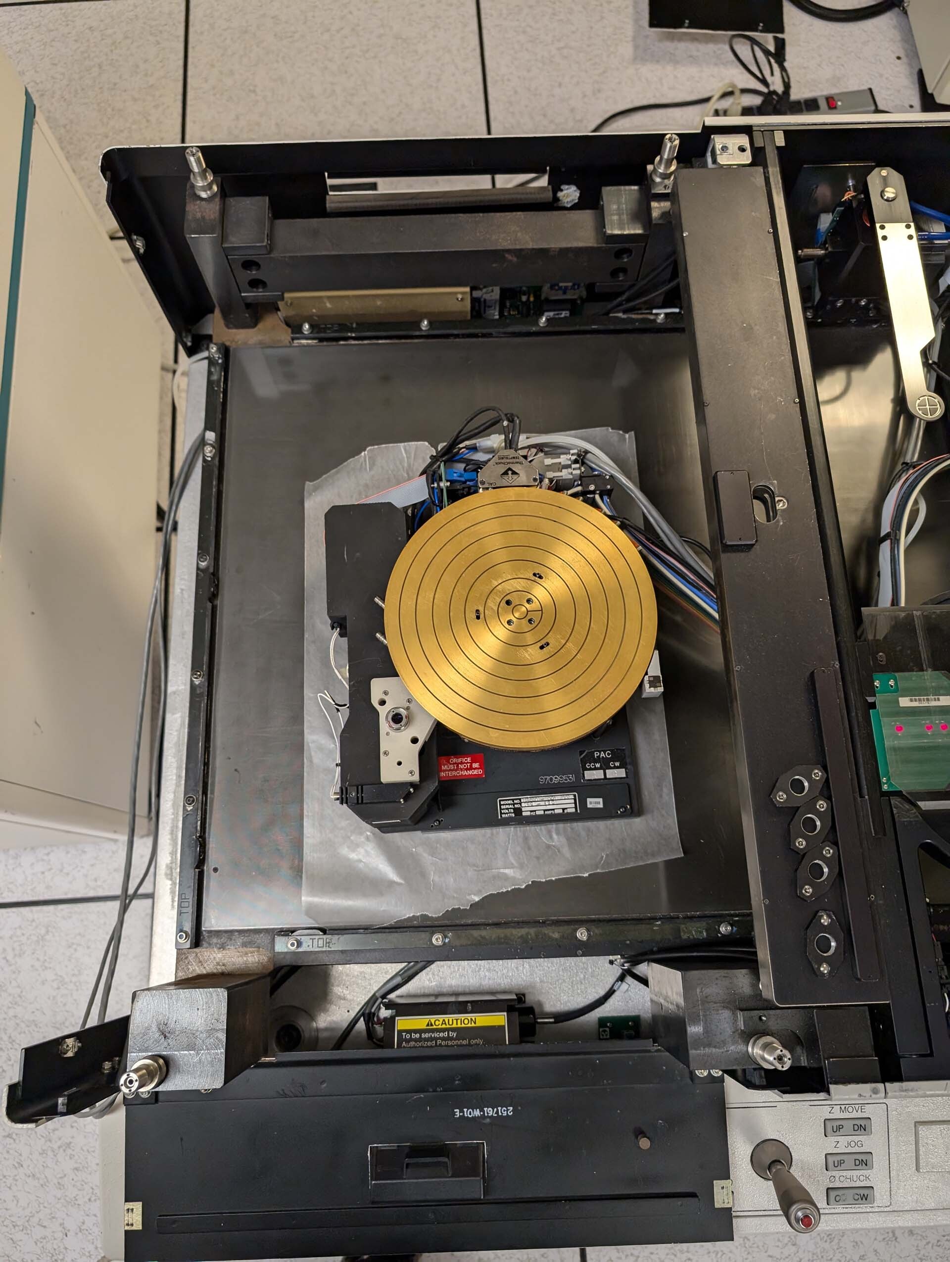 Photo Used ELECTROGLAS / EG 4090 For Sale
