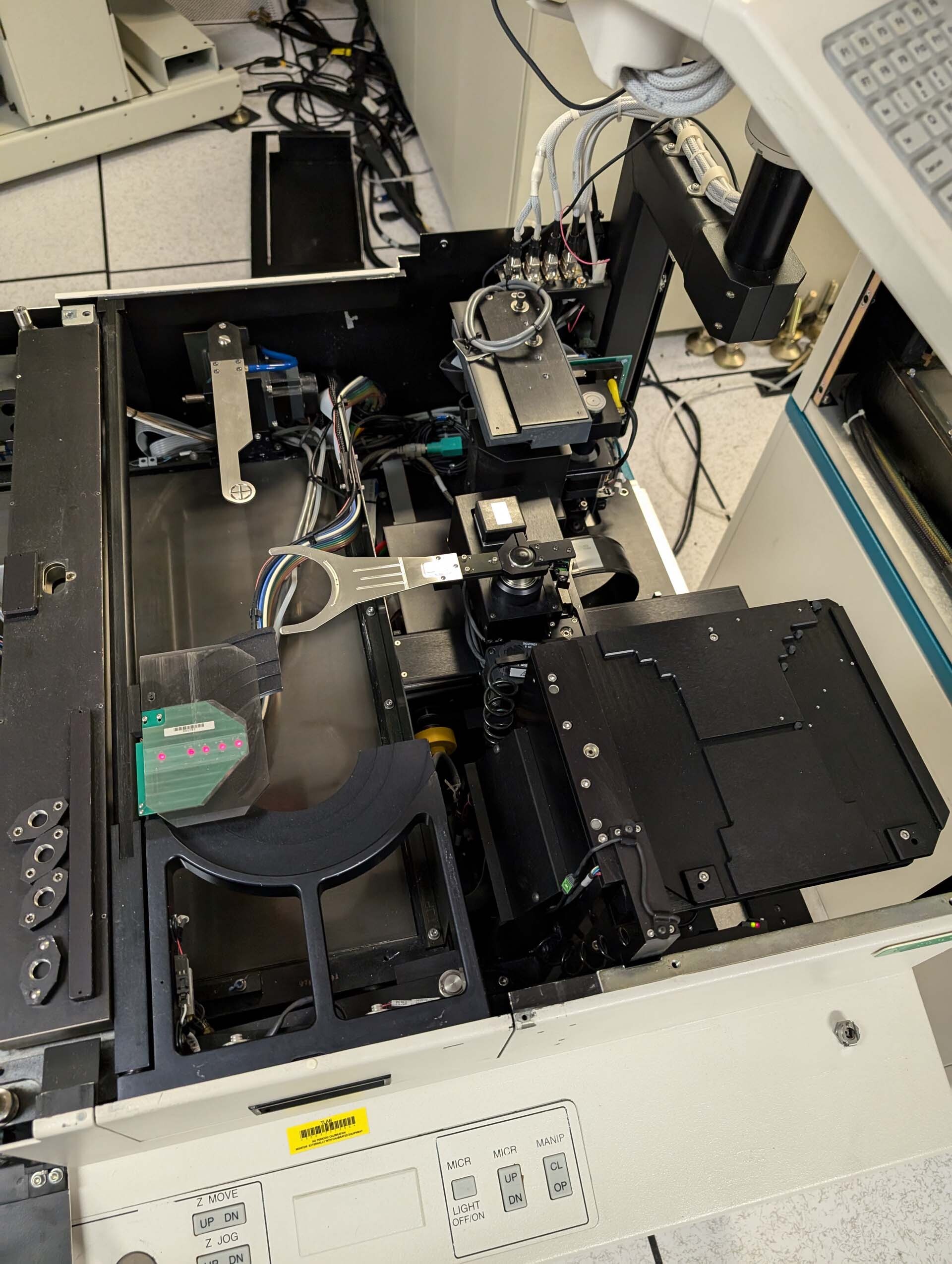 Photo Used ELECTROGLAS / EG 4090 For Sale