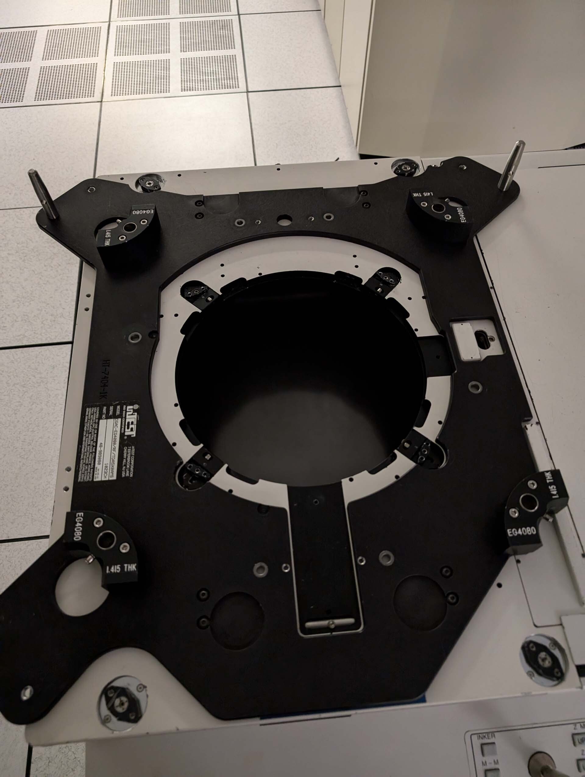 Photo Used ELECTROGLAS / EG 4090u For Sale