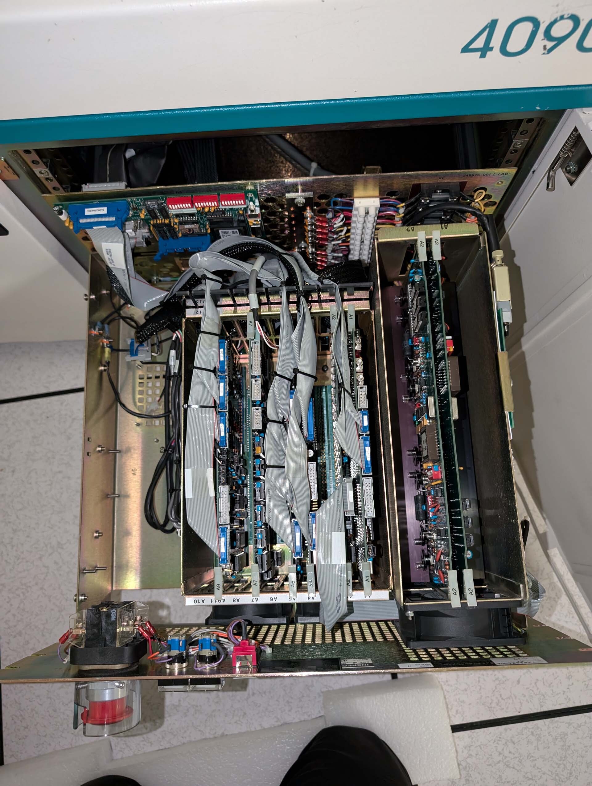 Photo Used ELECTROGLAS / EG 4090u For Sale