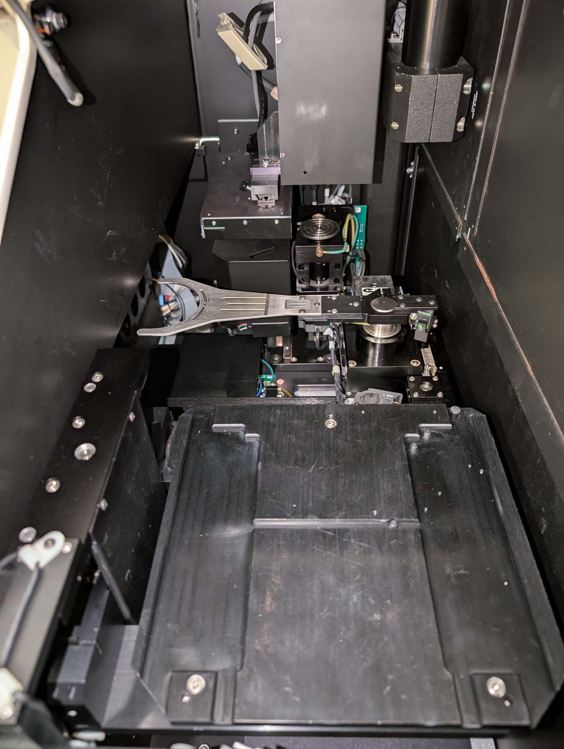 Photo Used ELECTROGLAS / EG 4090u For Sale