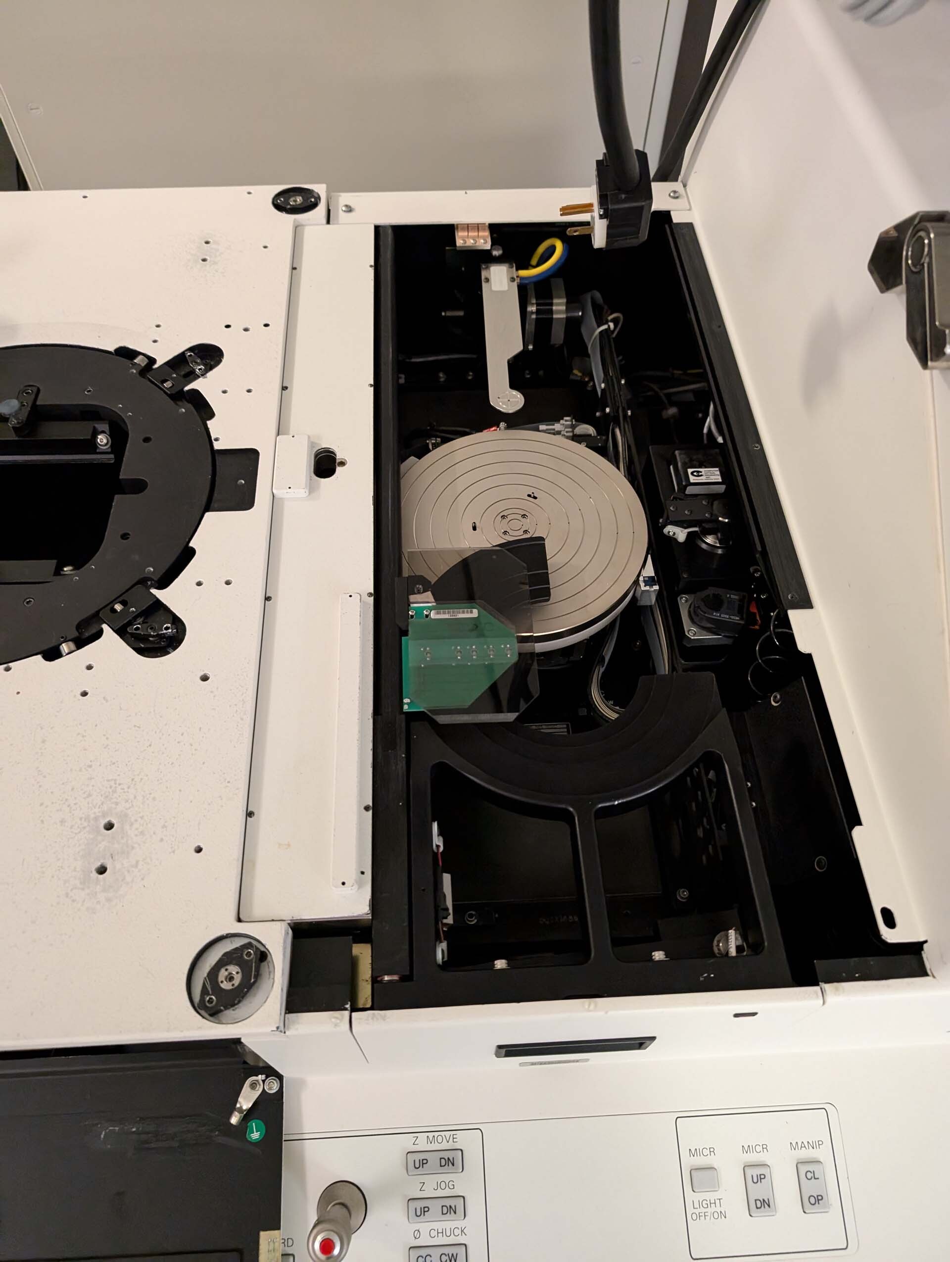 Photo Used ELECTROGLAS / EG 4090u For Sale