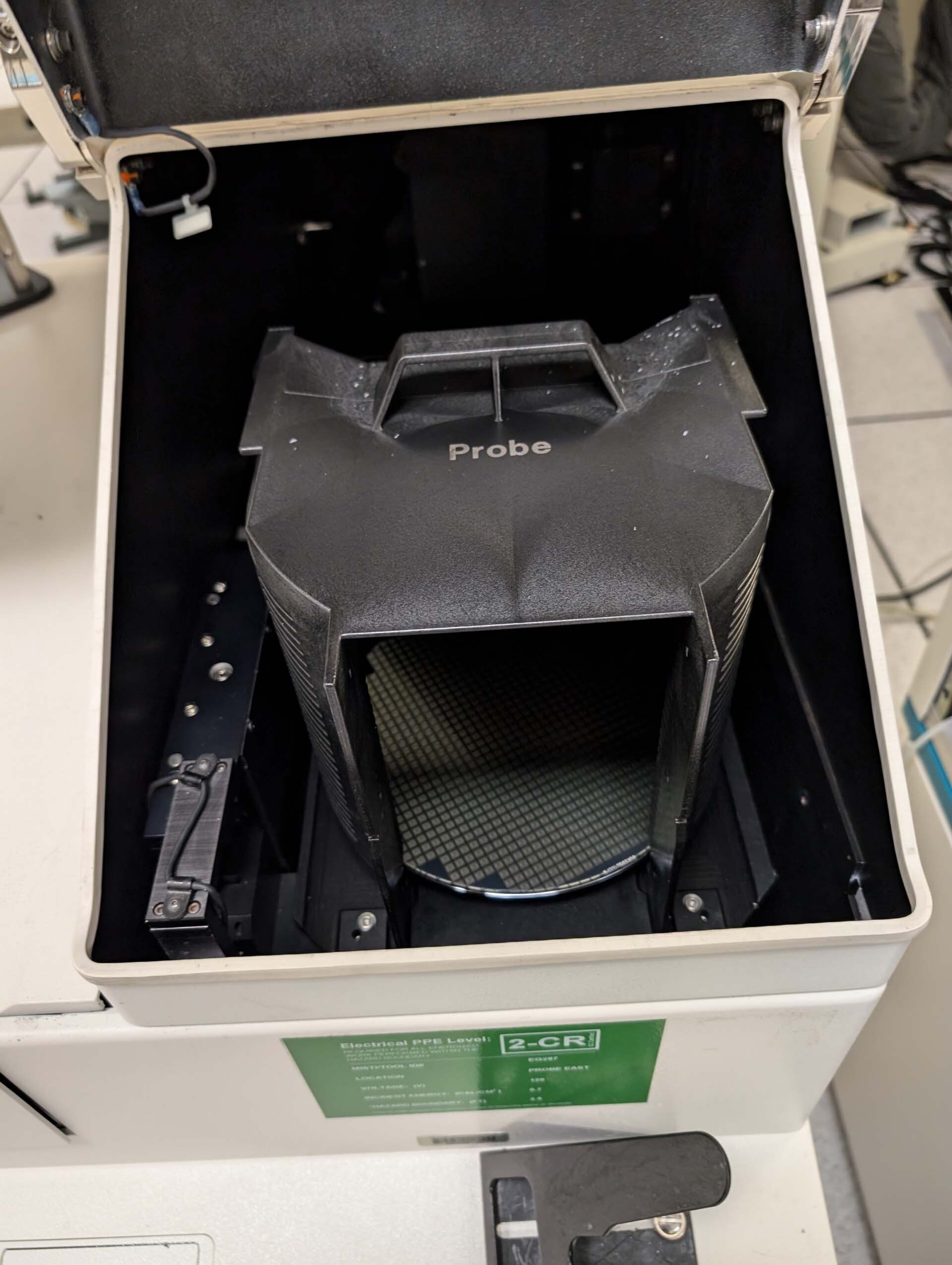 Photo Used ELECTROGLAS / EG 4090u For Sale