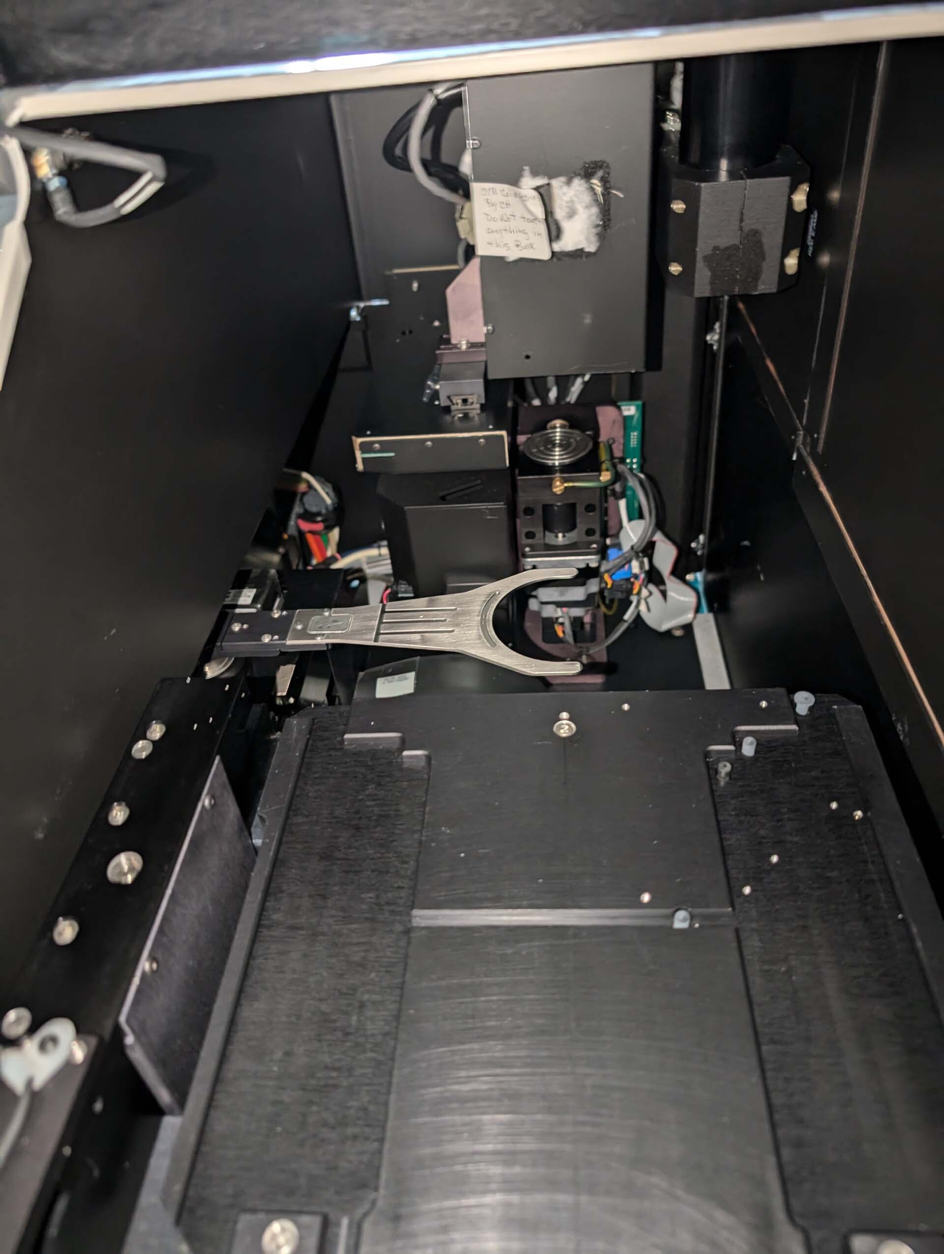 Photo Used ELECTROGLAS / EG 4090u For Sale