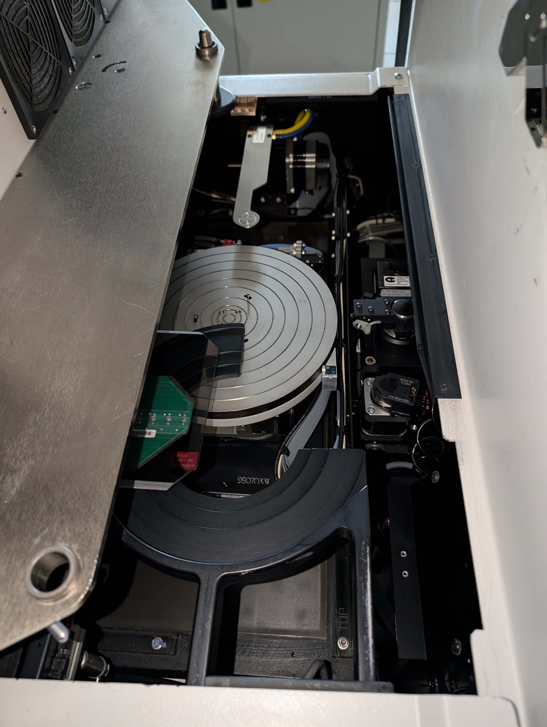 Photo Used ELECTROGLAS / EG 4090u For Sale