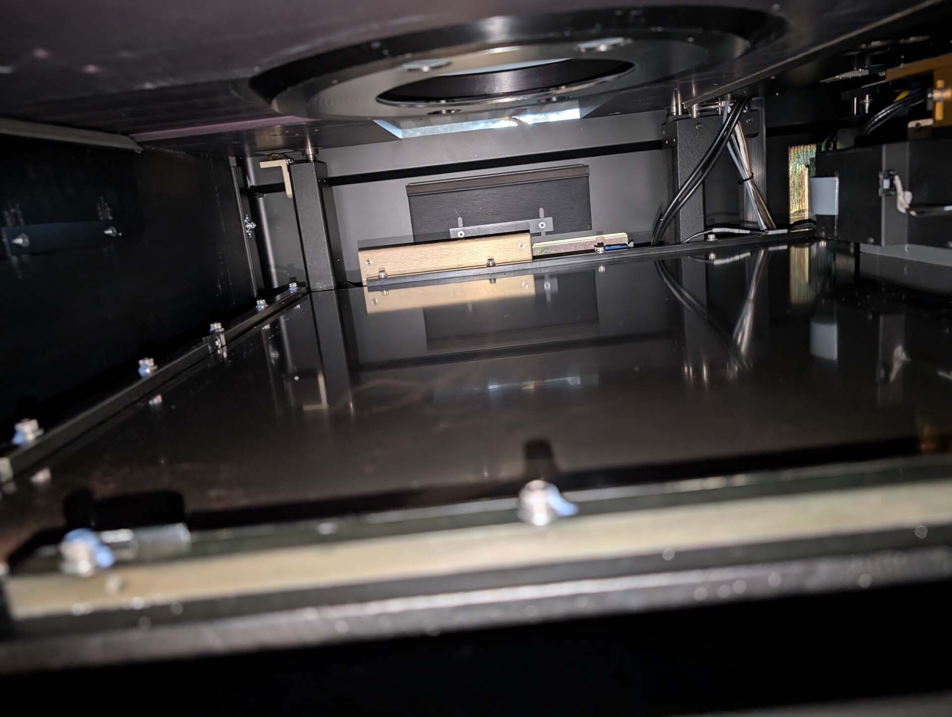 Photo Used ELECTROGLAS / EG 4090u For Sale
