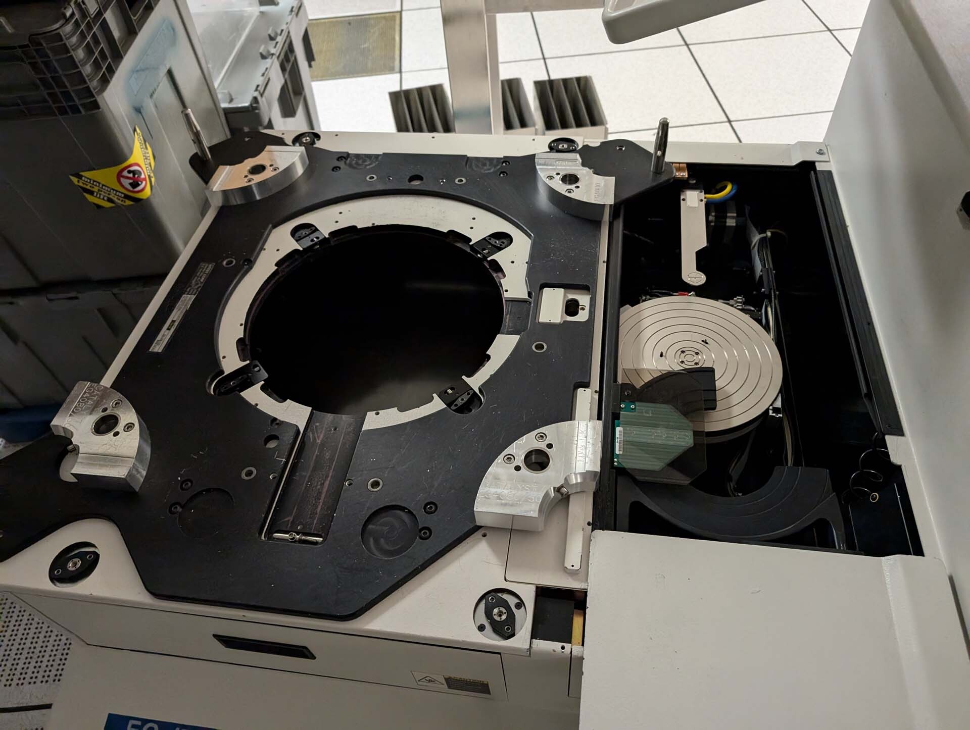 Photo Used ELECTROGLAS / EG 4090u For Sale