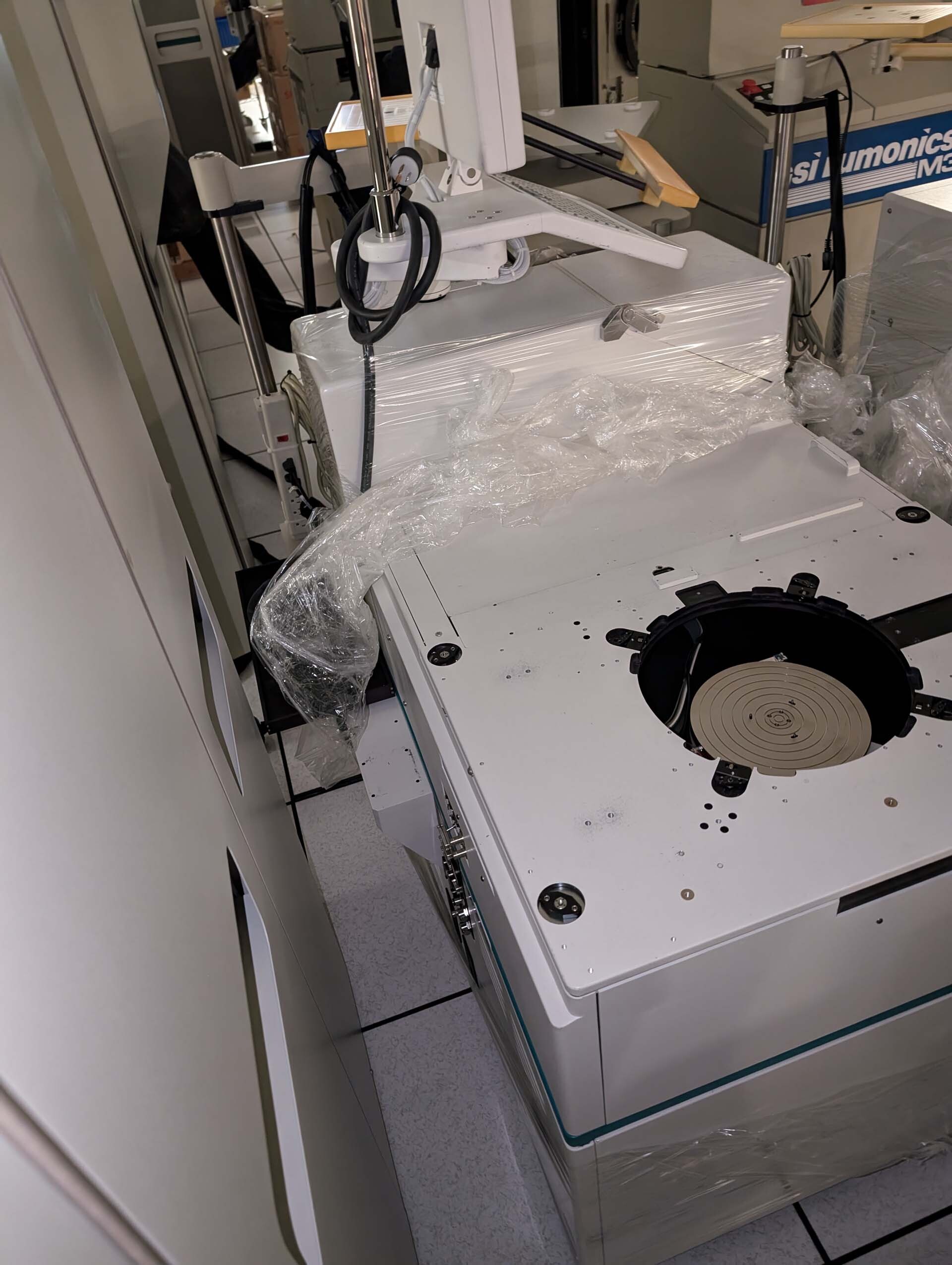 Photo Used ELECTROGLAS / EG 4090u For Sale