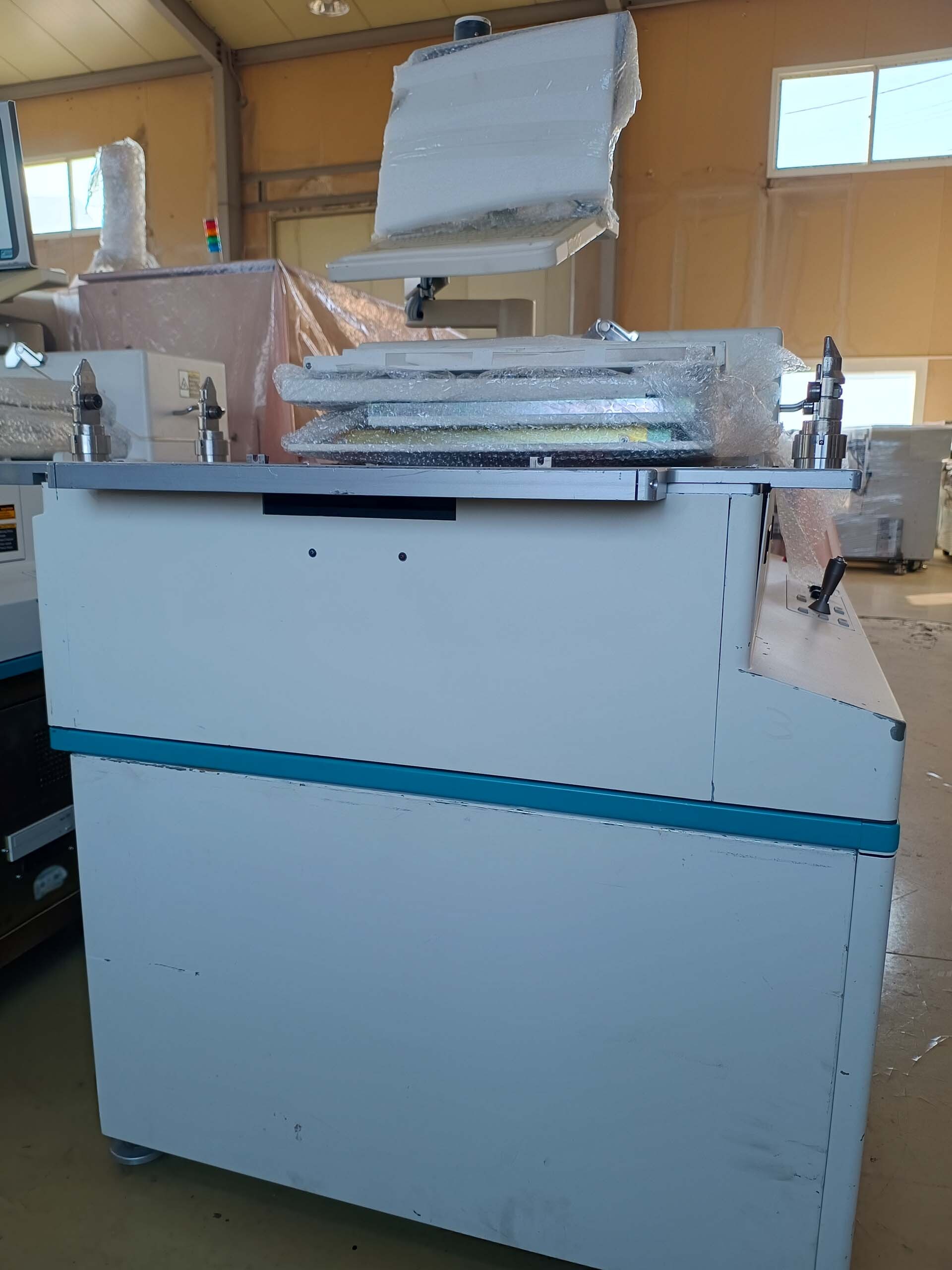 Photo Used ELECTROGLAS / EG 4090u+ For Sale