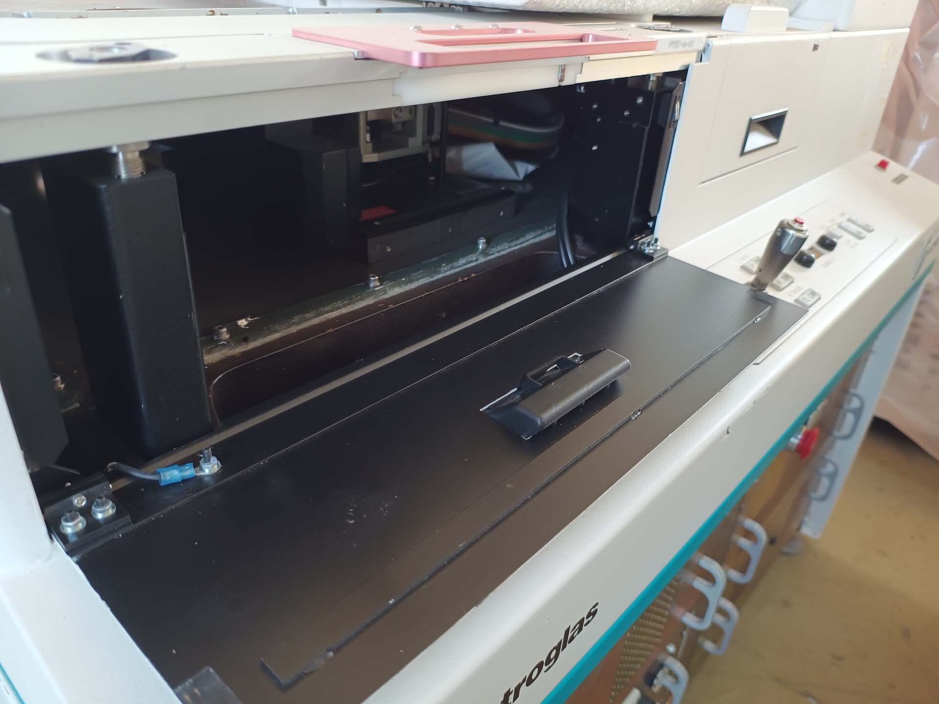 Photo Used ELECTROGLAS / EG 4090u+ For Sale