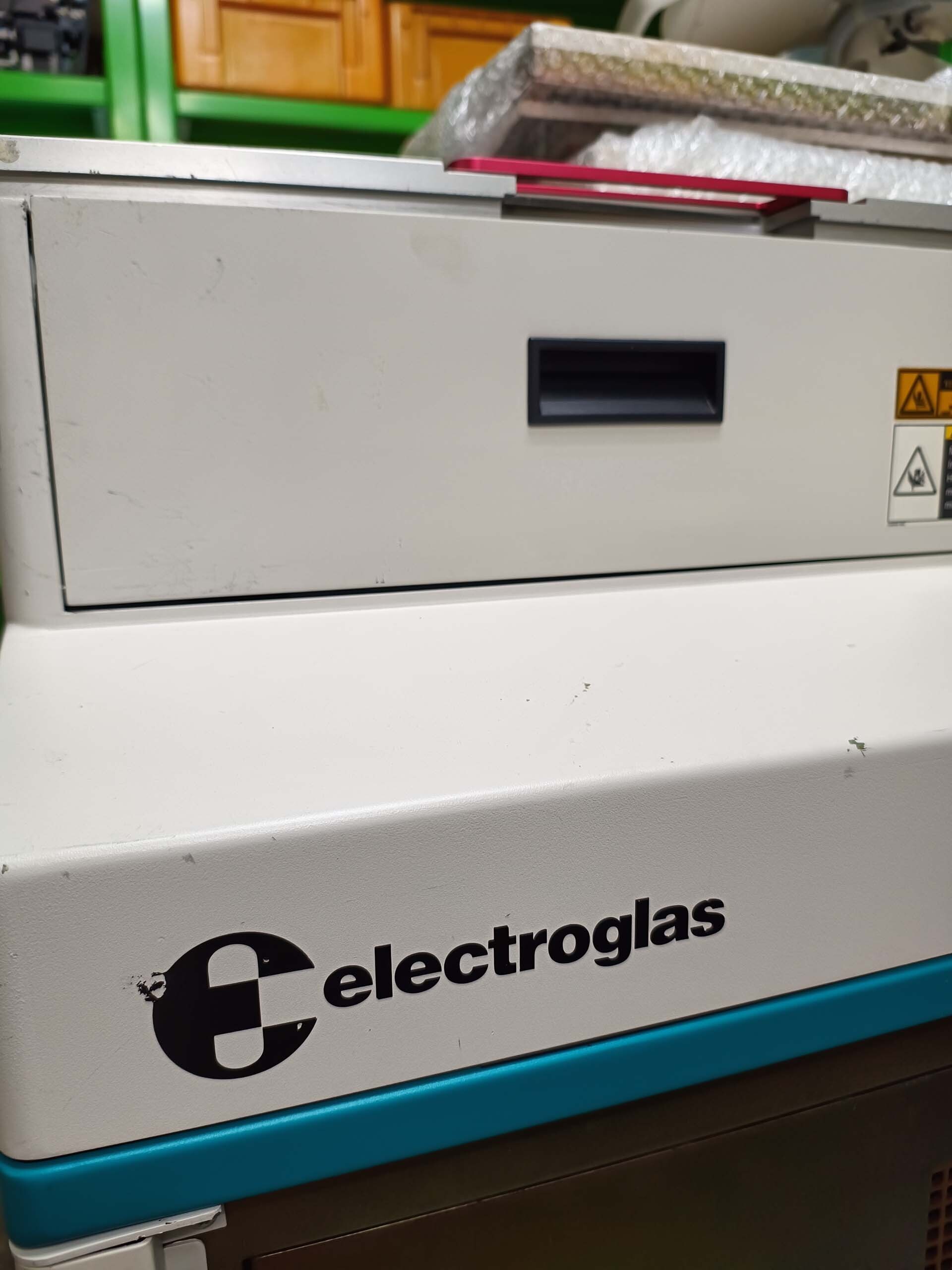 Photo Used ELECTROGLAS / EG 4090u+ For Sale
