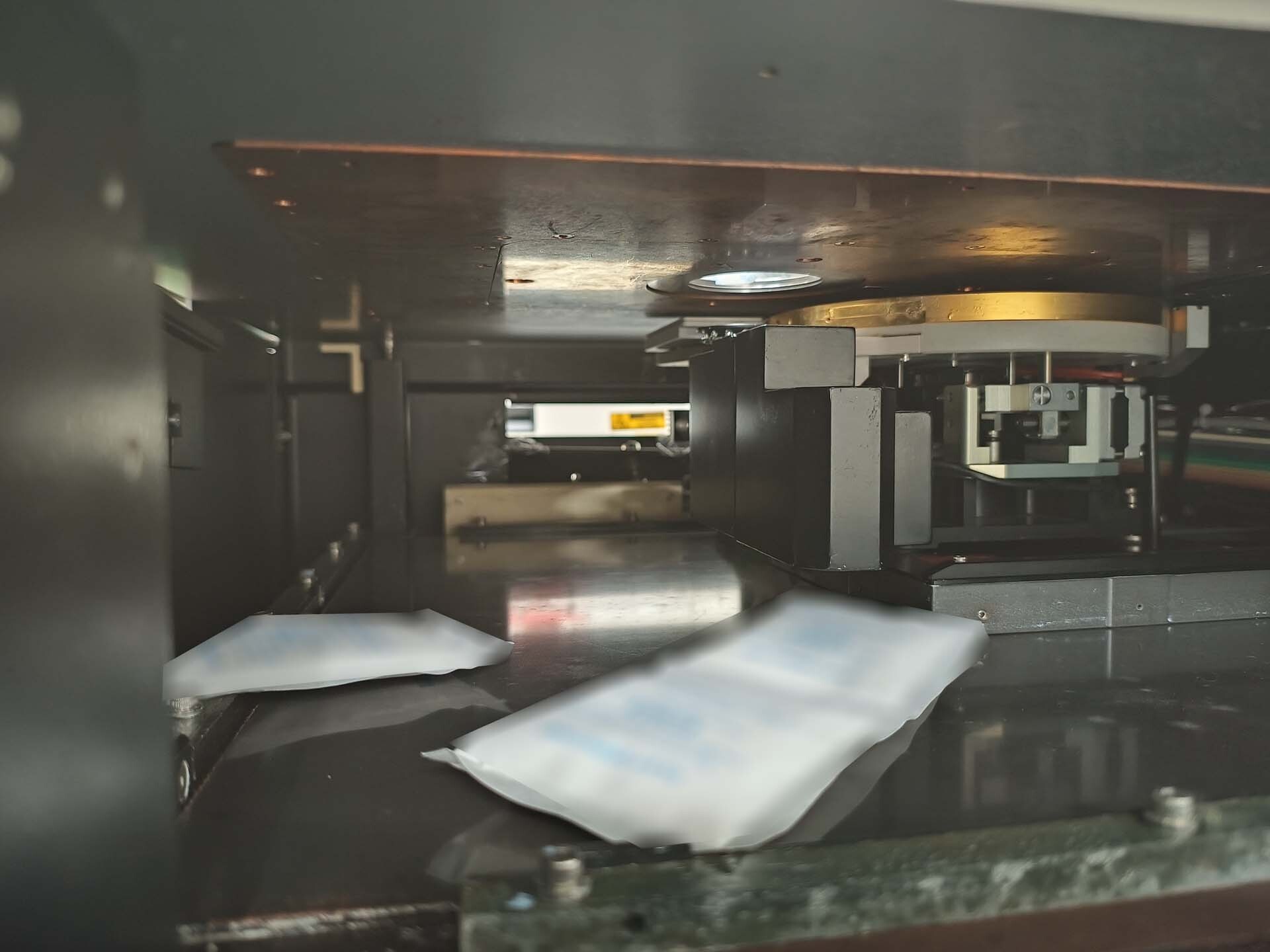 Photo Used ELECTROGLAS / EG 4090u+ For Sale