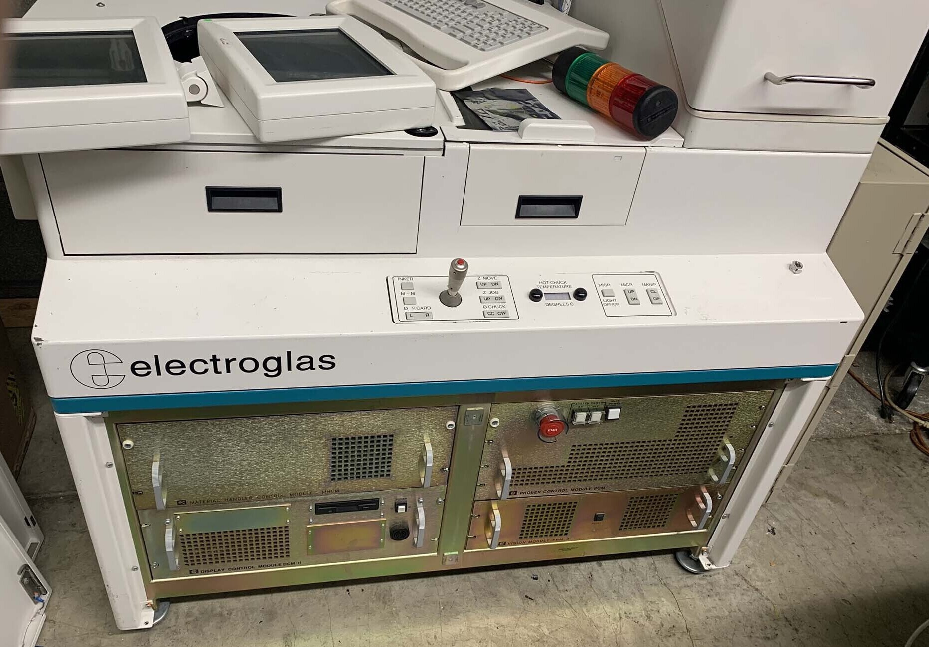 Photo Used ELECTROGLAS / EG 4090 For Sale