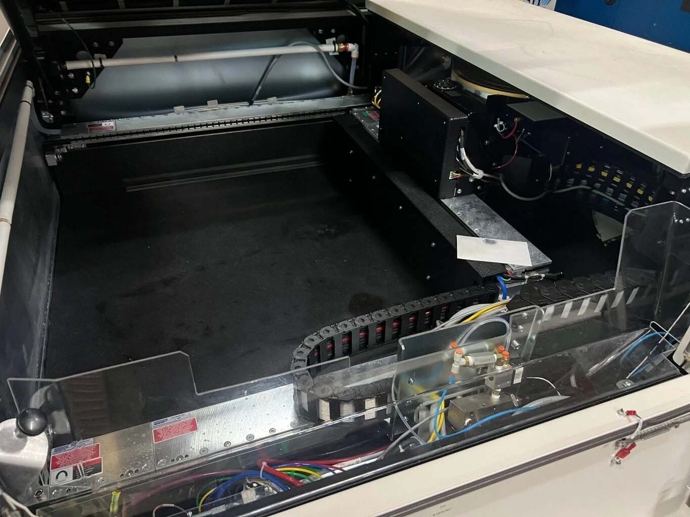 Foto Verwendet ELECTROGLAS / EG 6000 Zum Verkauf