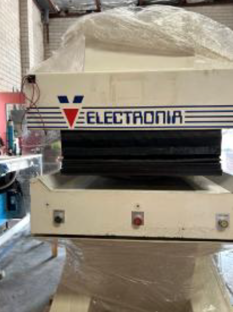 圖為 已使用的 ELECTRONIA DV12S 待售